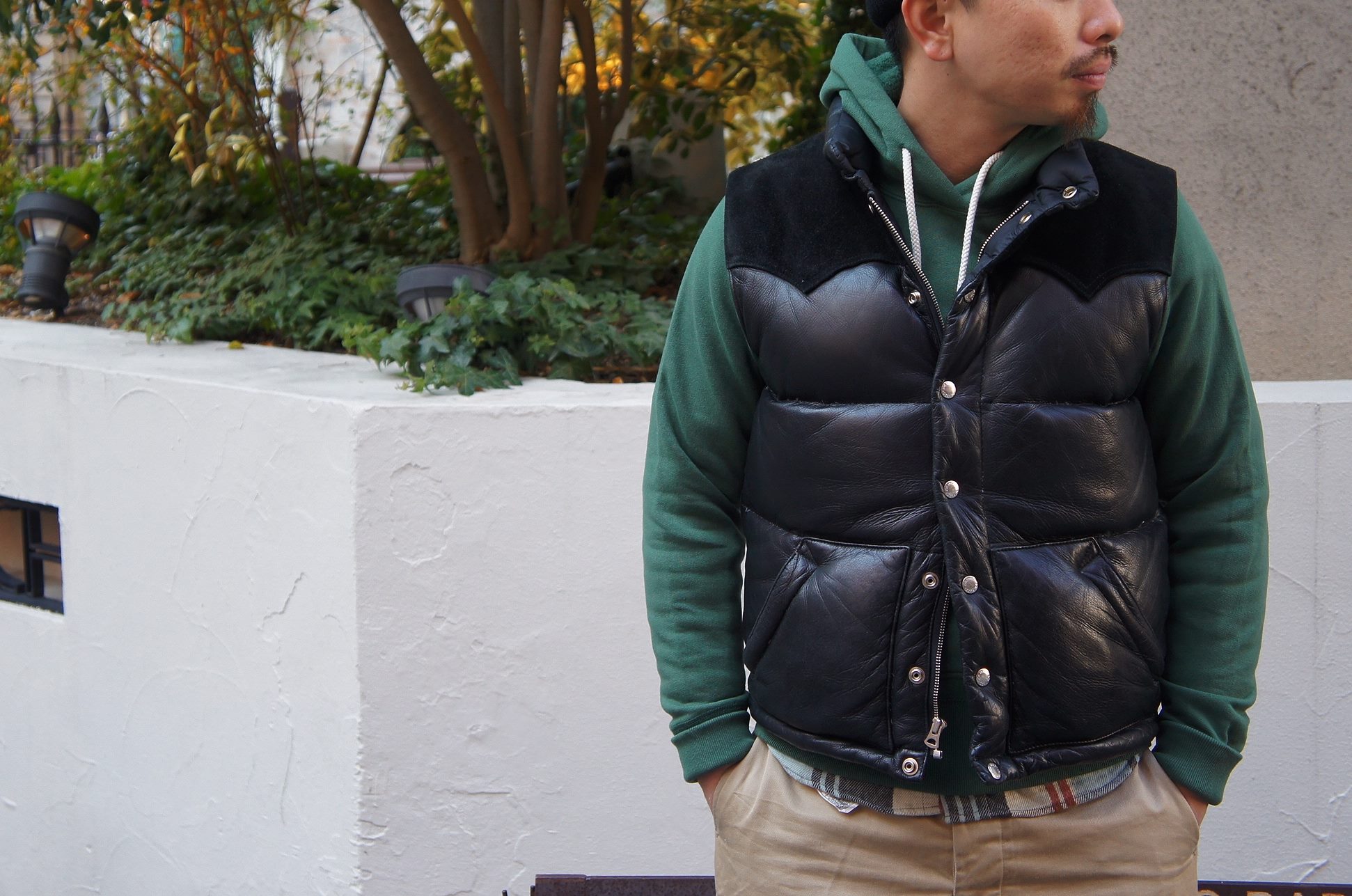 JOE MCCOY Down Vest / Deerskin BLACK Inspired by the vests worn by 