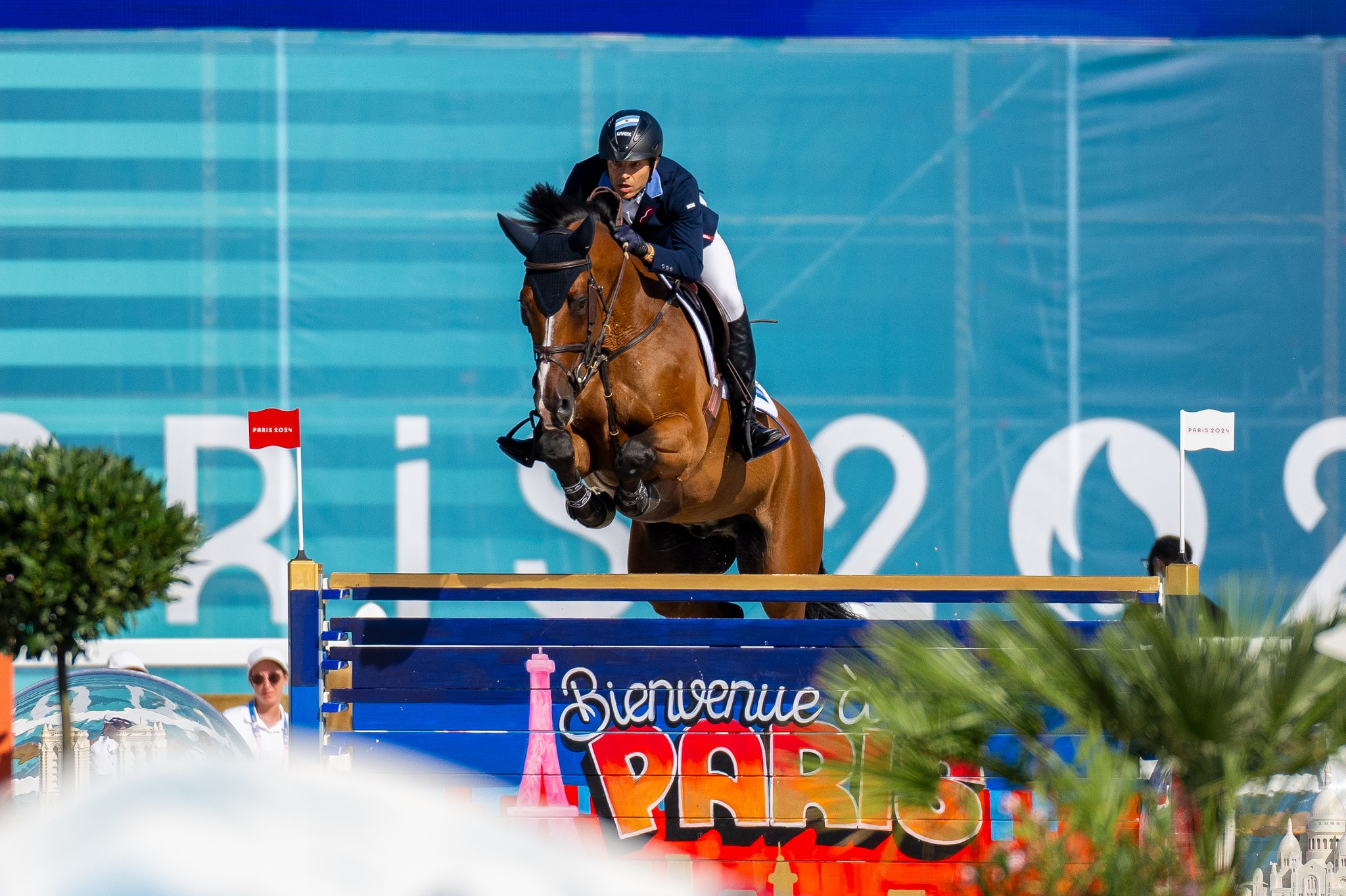 Wings to fly! ✓ Flying Frenchman Julien Epaillard and Dubai Du