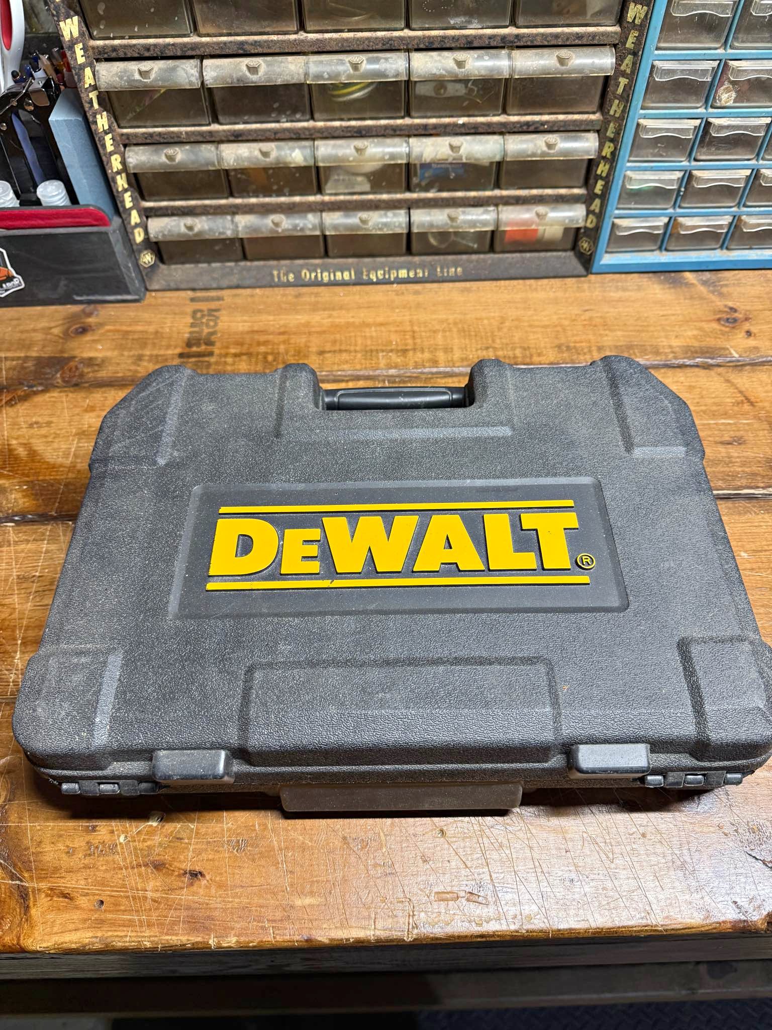 DEWALT 142 Piece Mechanics Tool Set - Mixed Hand Tool Sets - Muncie ...