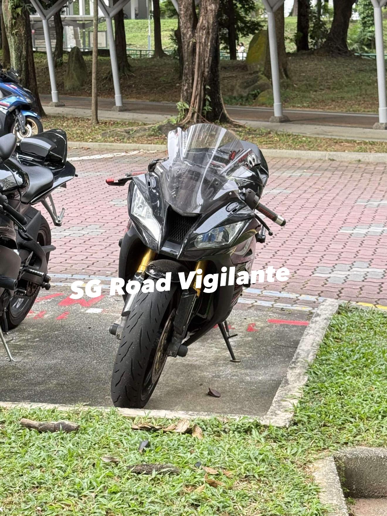 31dec2025 0950hrs blk 11 marsling drive #FBU4190Z kawasaki ninja
