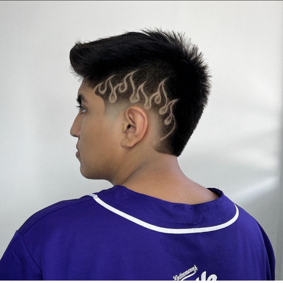 شرح قَصّة تيبر فيد (Taper Fade): التيبر فيد قَصّة تعتمد على تدرّج ناعم ...