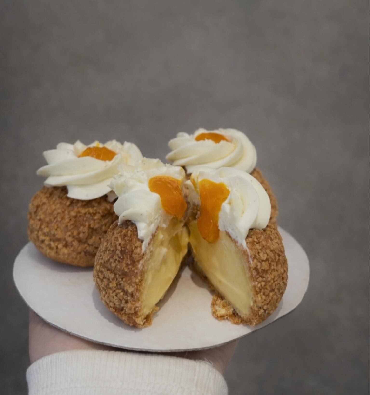 Notre chou, passion- mangue... - Pâtisserie Maison Montaron | Facebook