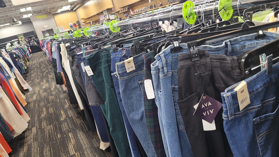B2 Outlet Store -... - B2 Outlet Store - Plainfield