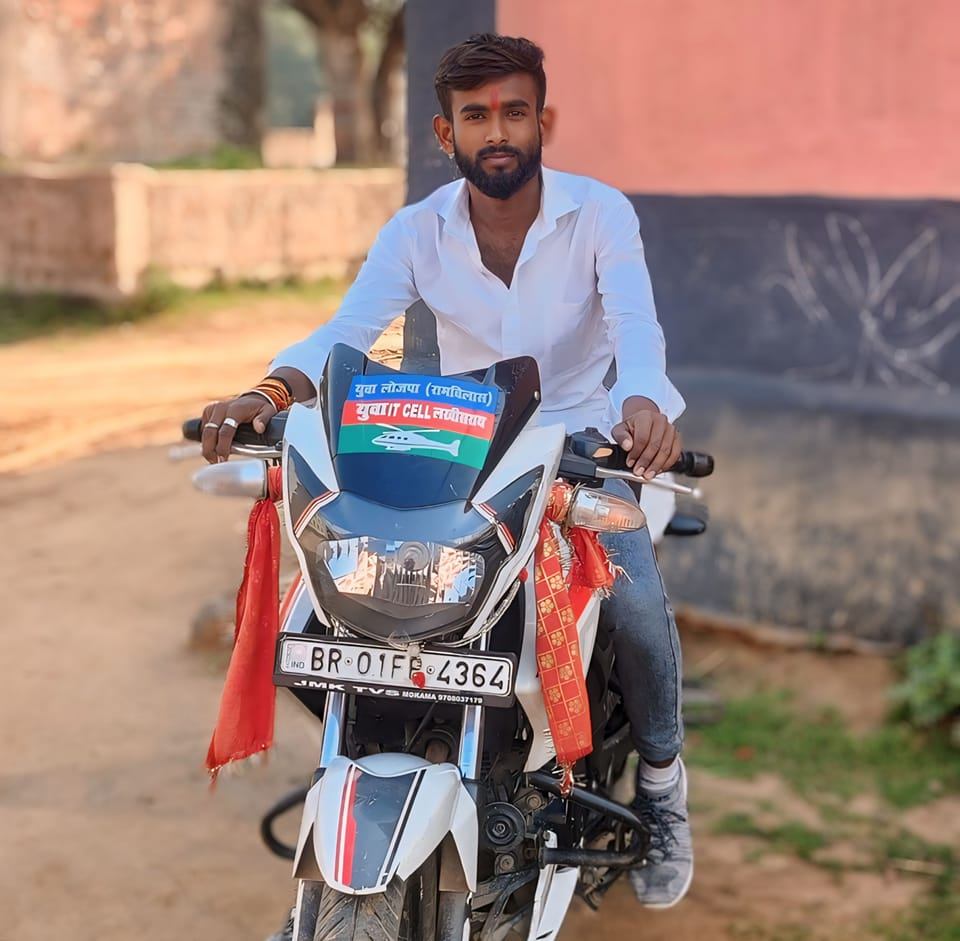 Singer Monu Mastana
