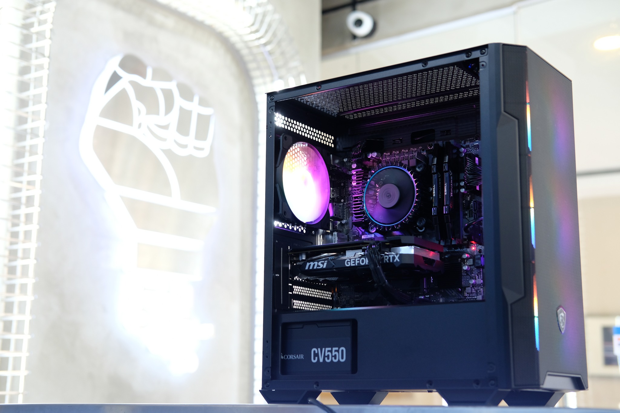 PC Revolution - Intel Force, MSI Charm 💻🔥 Dive into the...