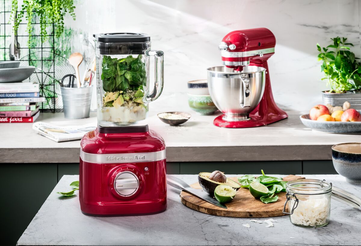 What's special about the KitchenAid Accolade 400 mixer?