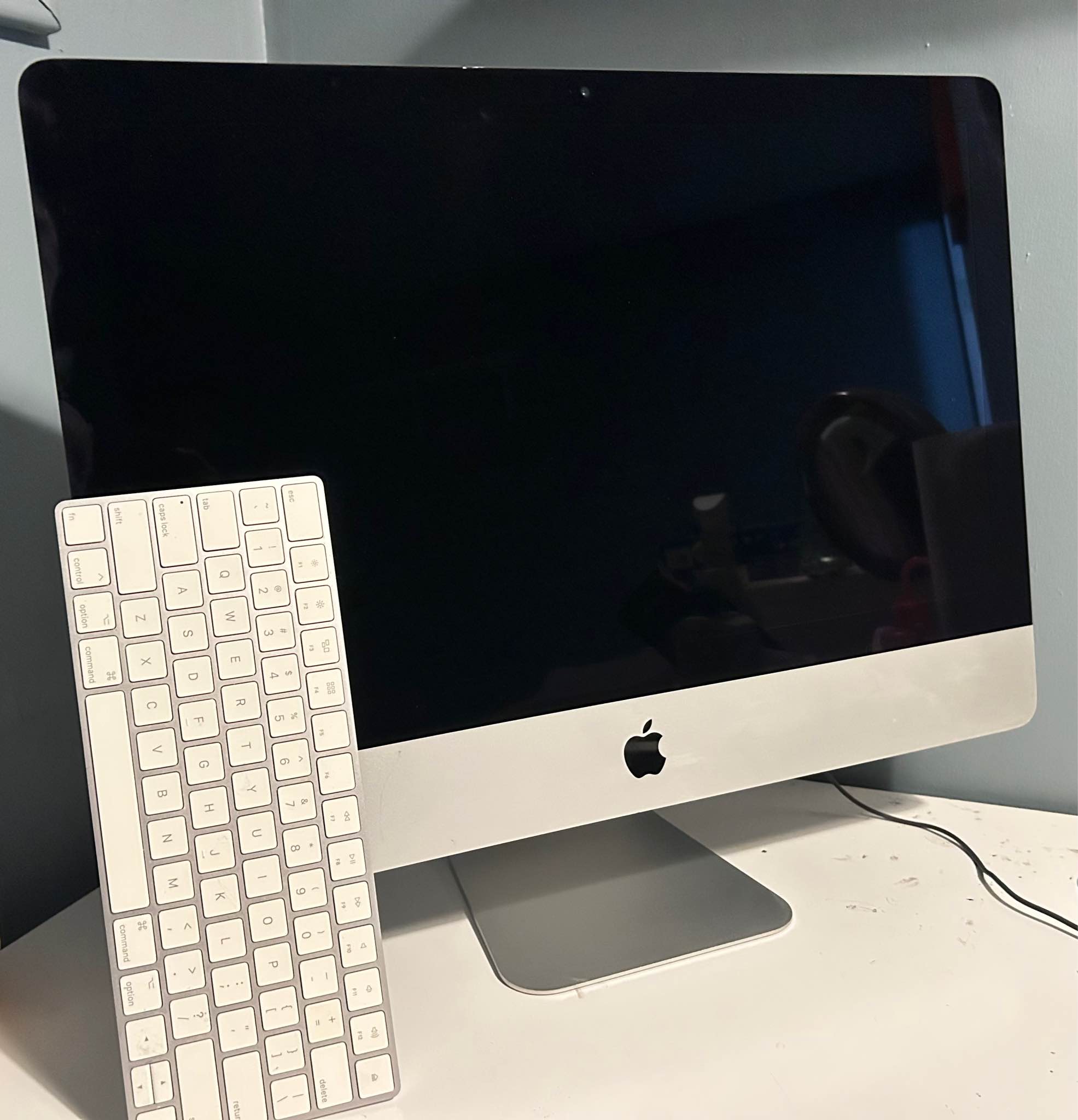 Apple iMac 2017 with keyboard - Desktop Computers - Toronto, Ontario ...