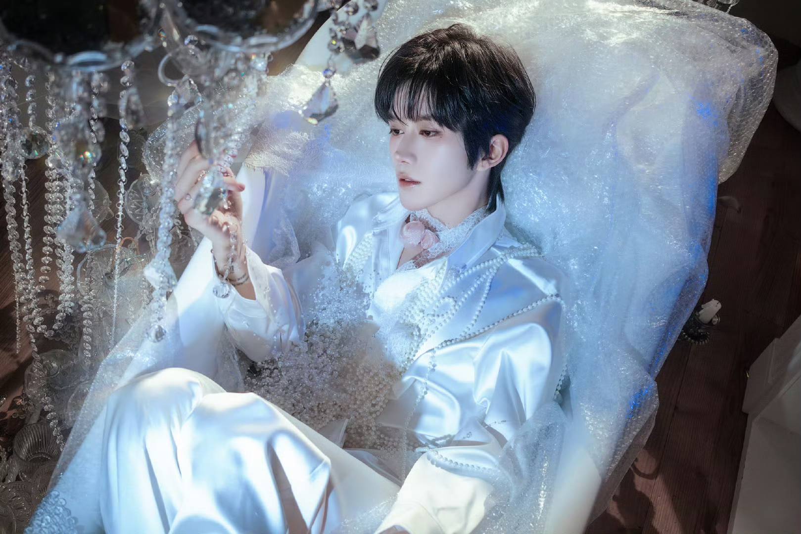 Huang Xing (黄星Eliot) Qiu Ding Jie (邱鼎杰_kipuka) Weibo Up