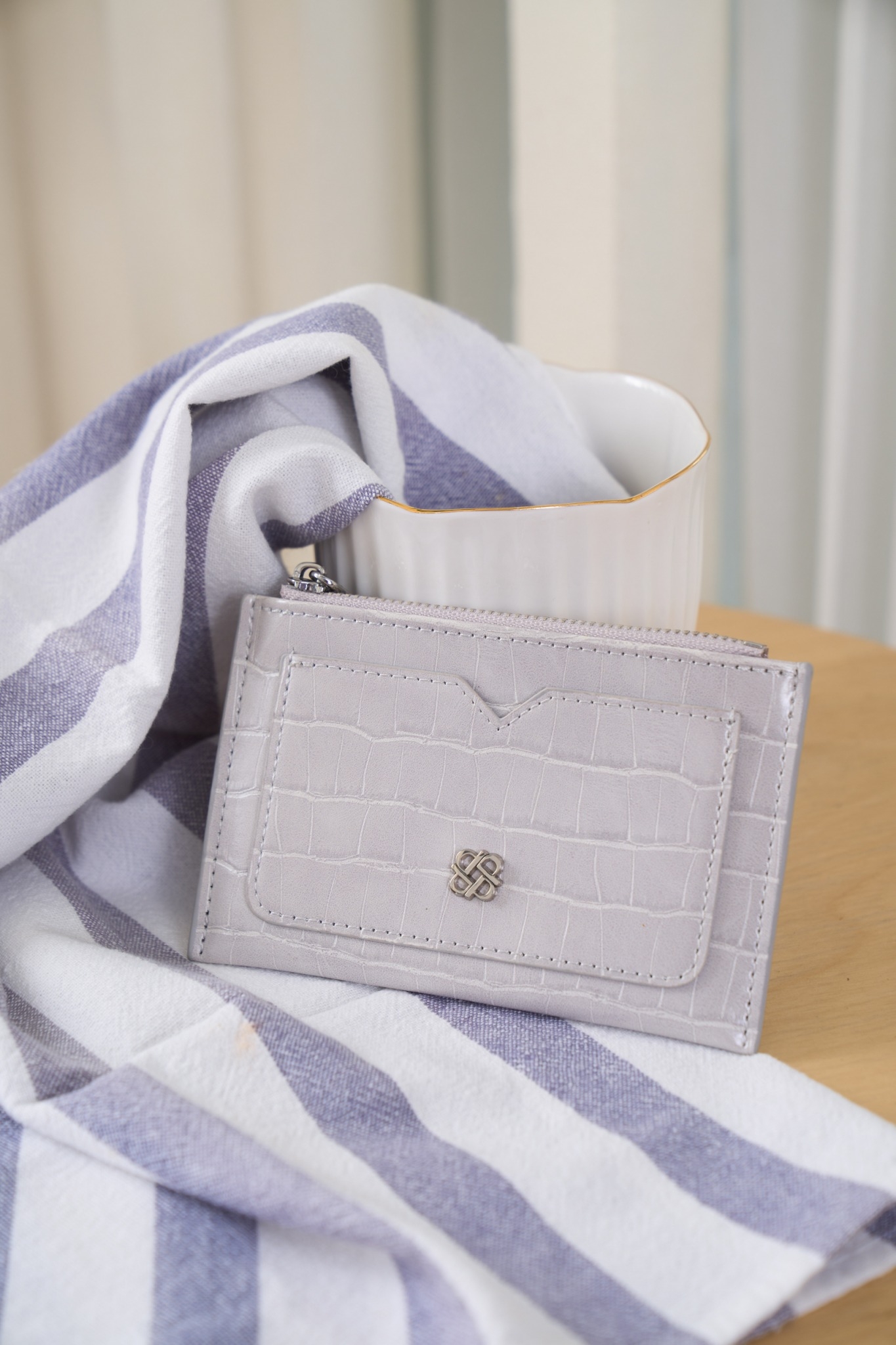 Perota - PEROTA “SUGUS” Card Holder ราคา : 390 บาท...