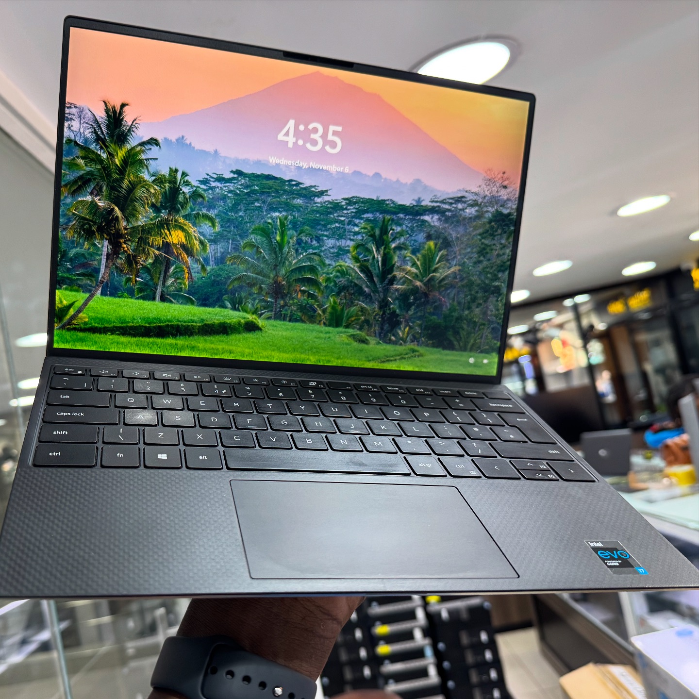 Yellow - Dell XPS 13 9305 Laptop - 13.3-inch FHD (1920x1080 