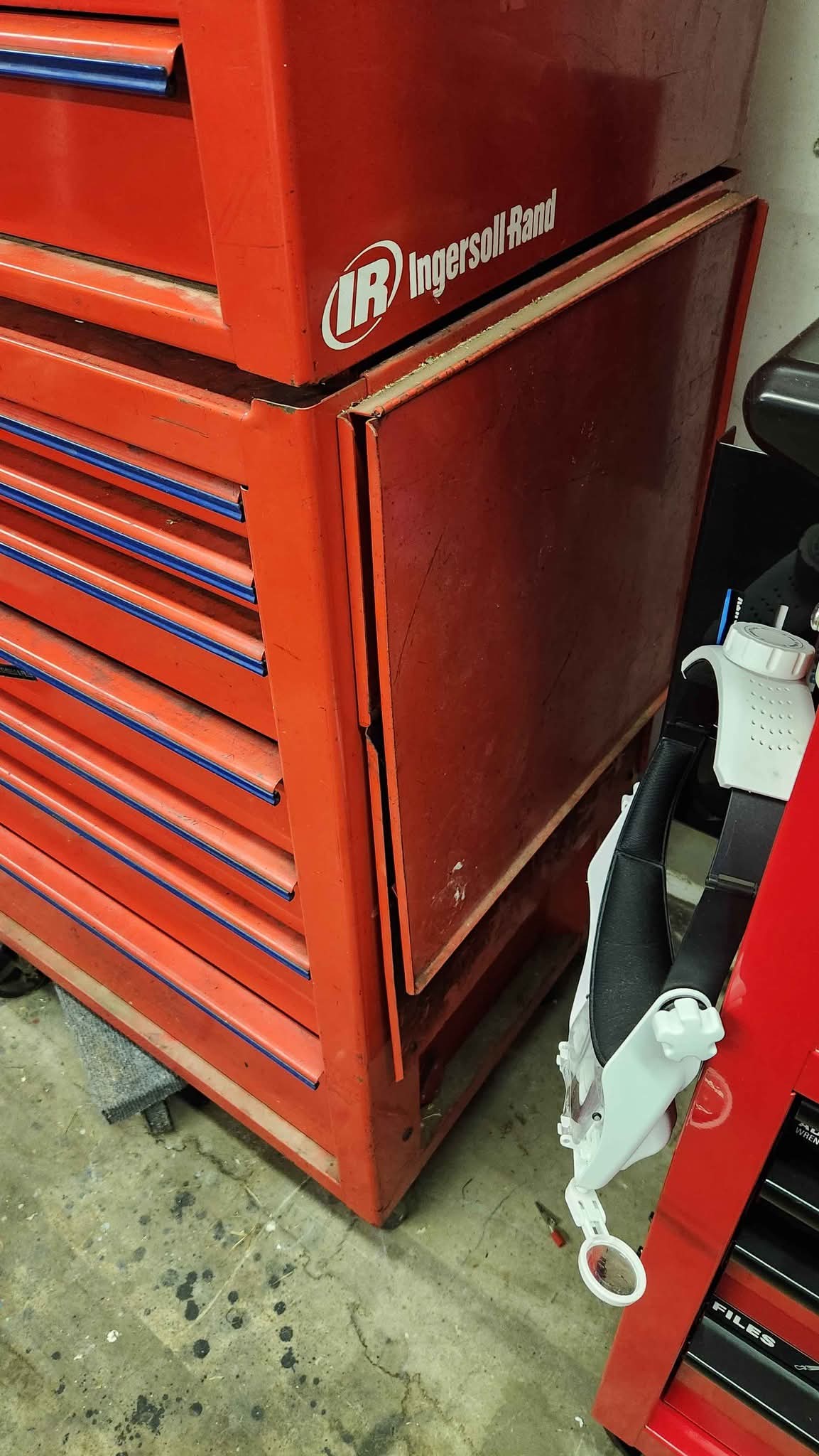 Blue Point Toolbox - Tool Boxes, Belts & Storage - New Oxford ...