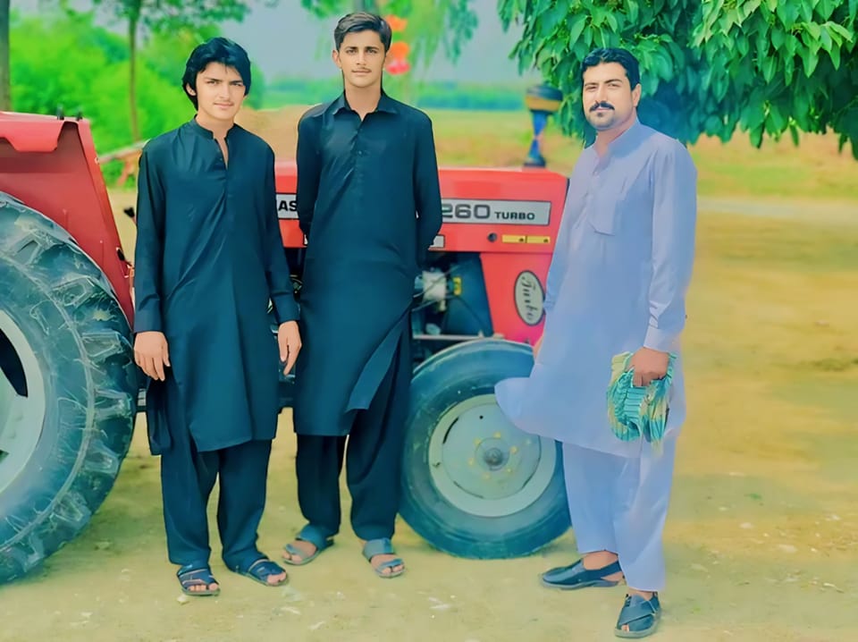 03215243868-facebook