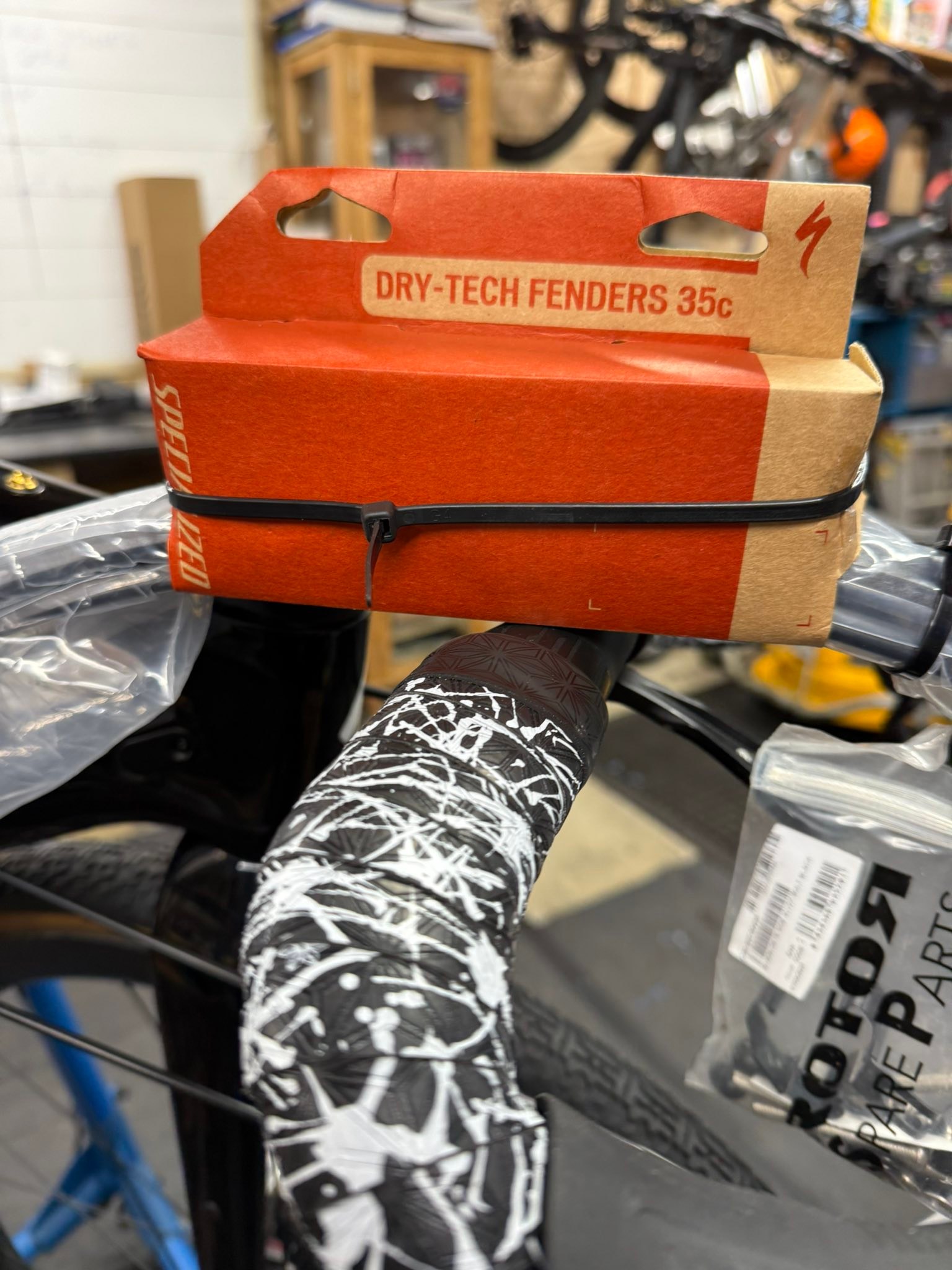 Specialized dry-tech fender set for sale