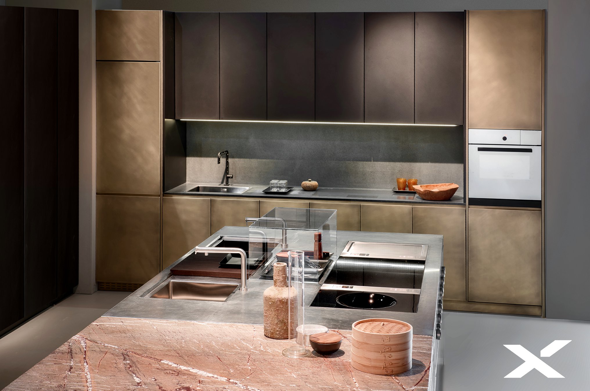 XERA - XERA modello Square nella nuova finitura ottone nuvolato e ...