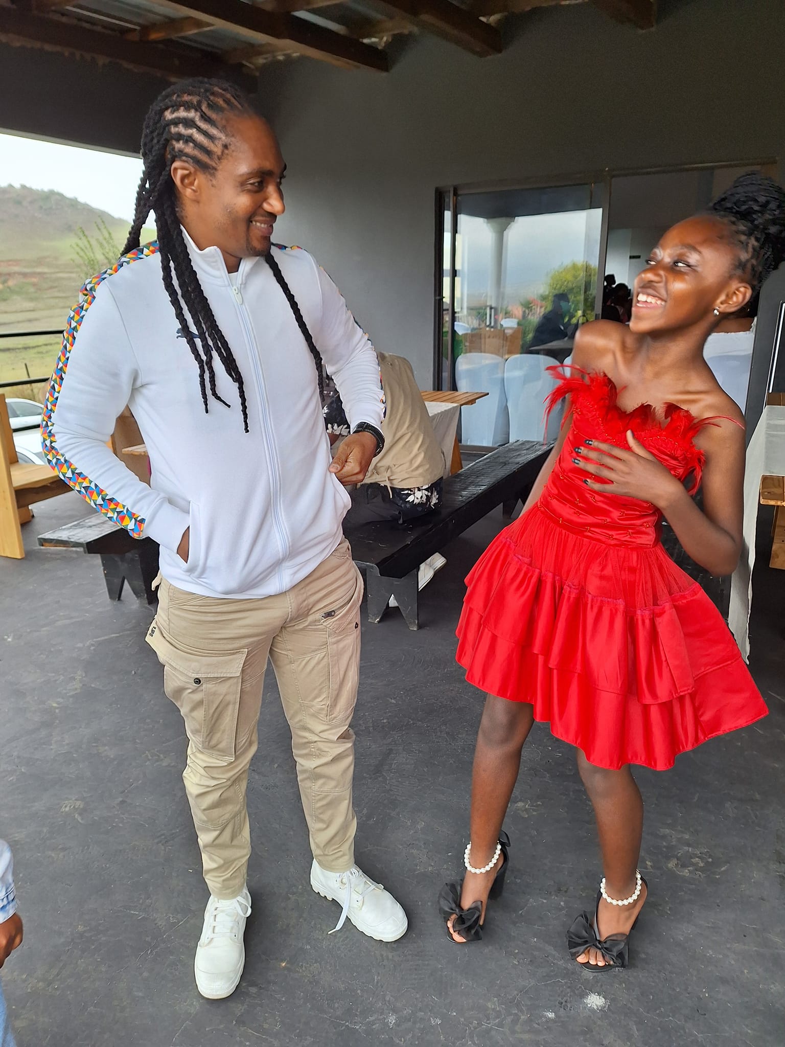 Anele Njenjani