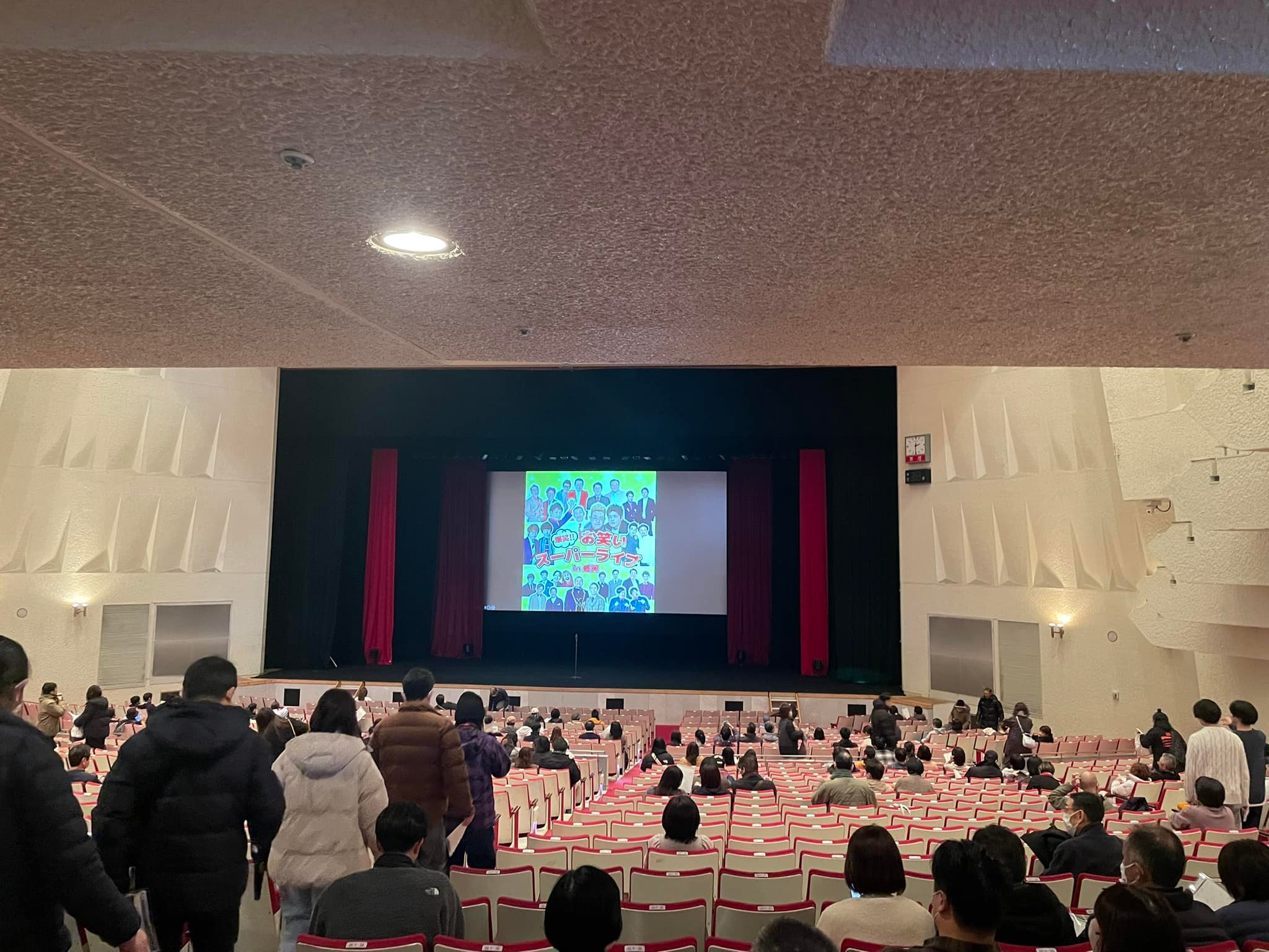 本日、「爆笑お笑いスーパーライブin盛岡」に 15組の芸人が出演、結構 