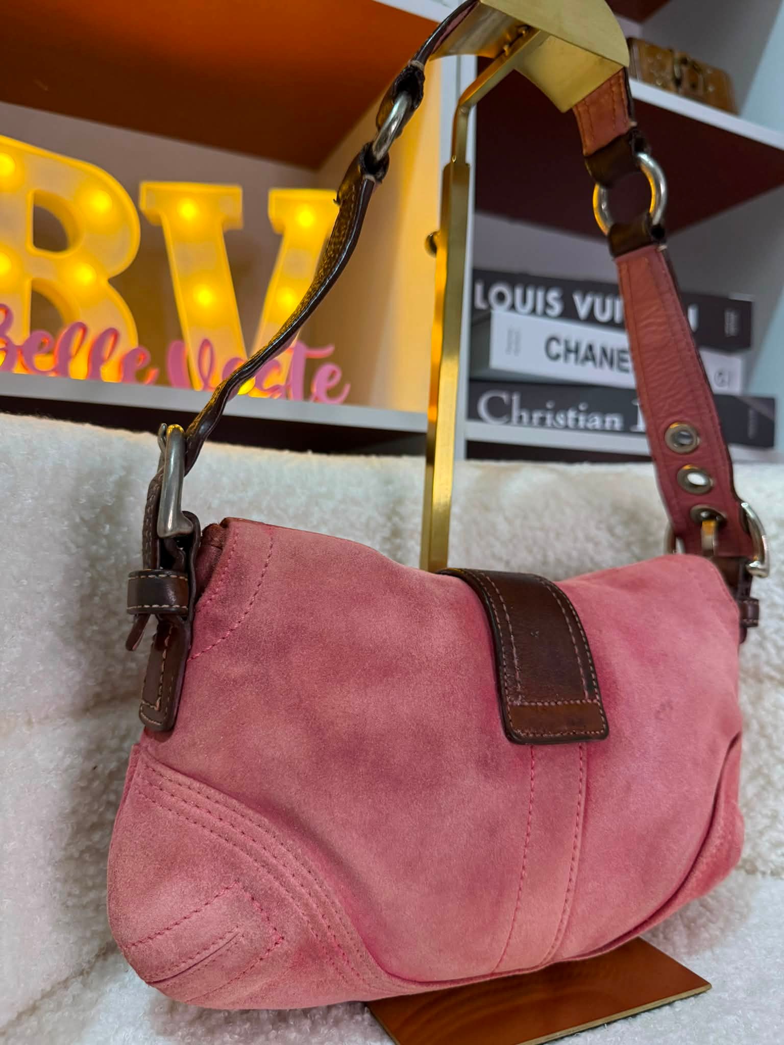 FOR SALE, RARE COACH PINK SUEDE ($290)+SHIPPING, NEEDS CLEANING ONLY💗