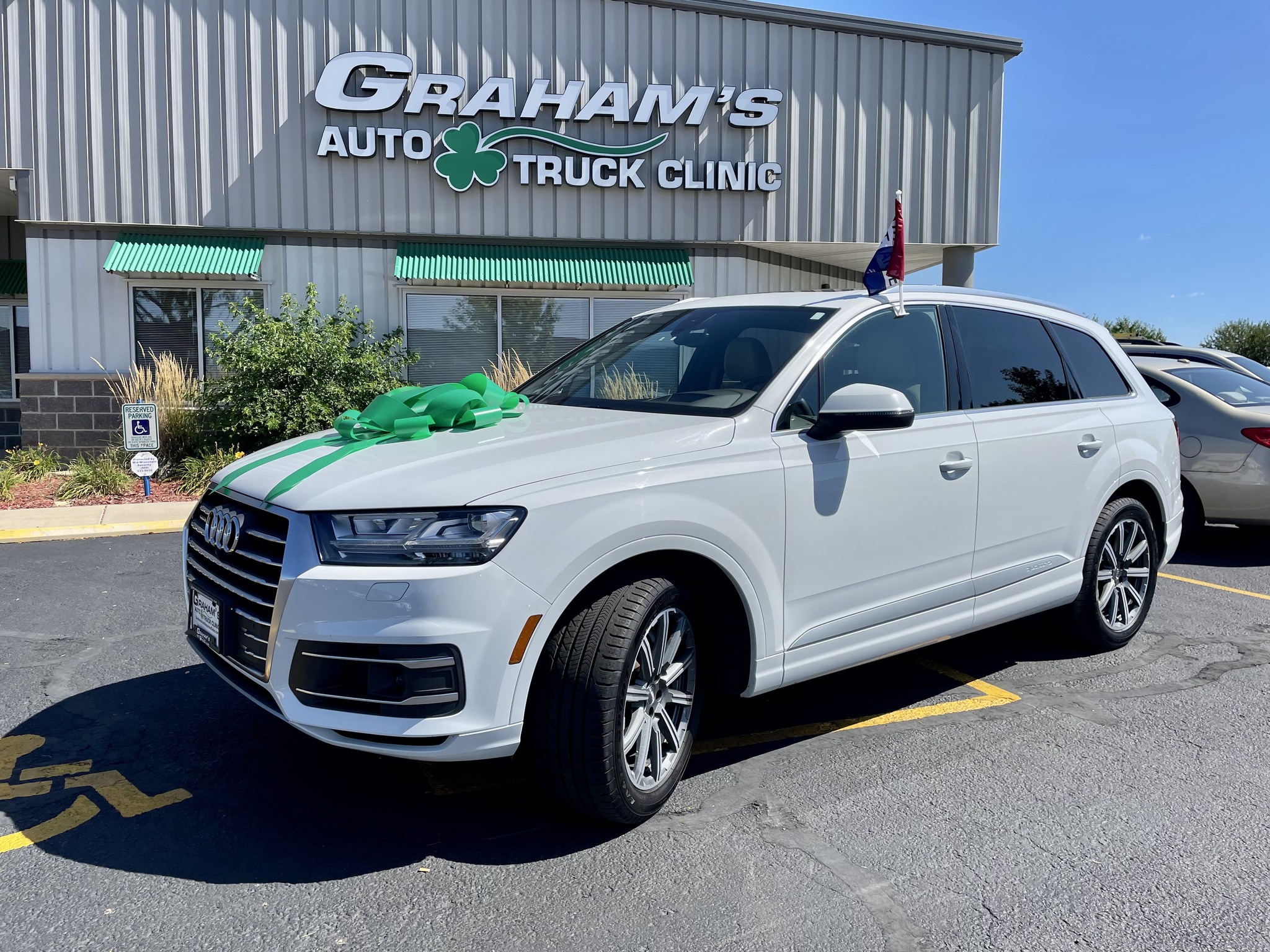 Graham's Auto &... - Graham's Auto & Truck Clinic of Poynette