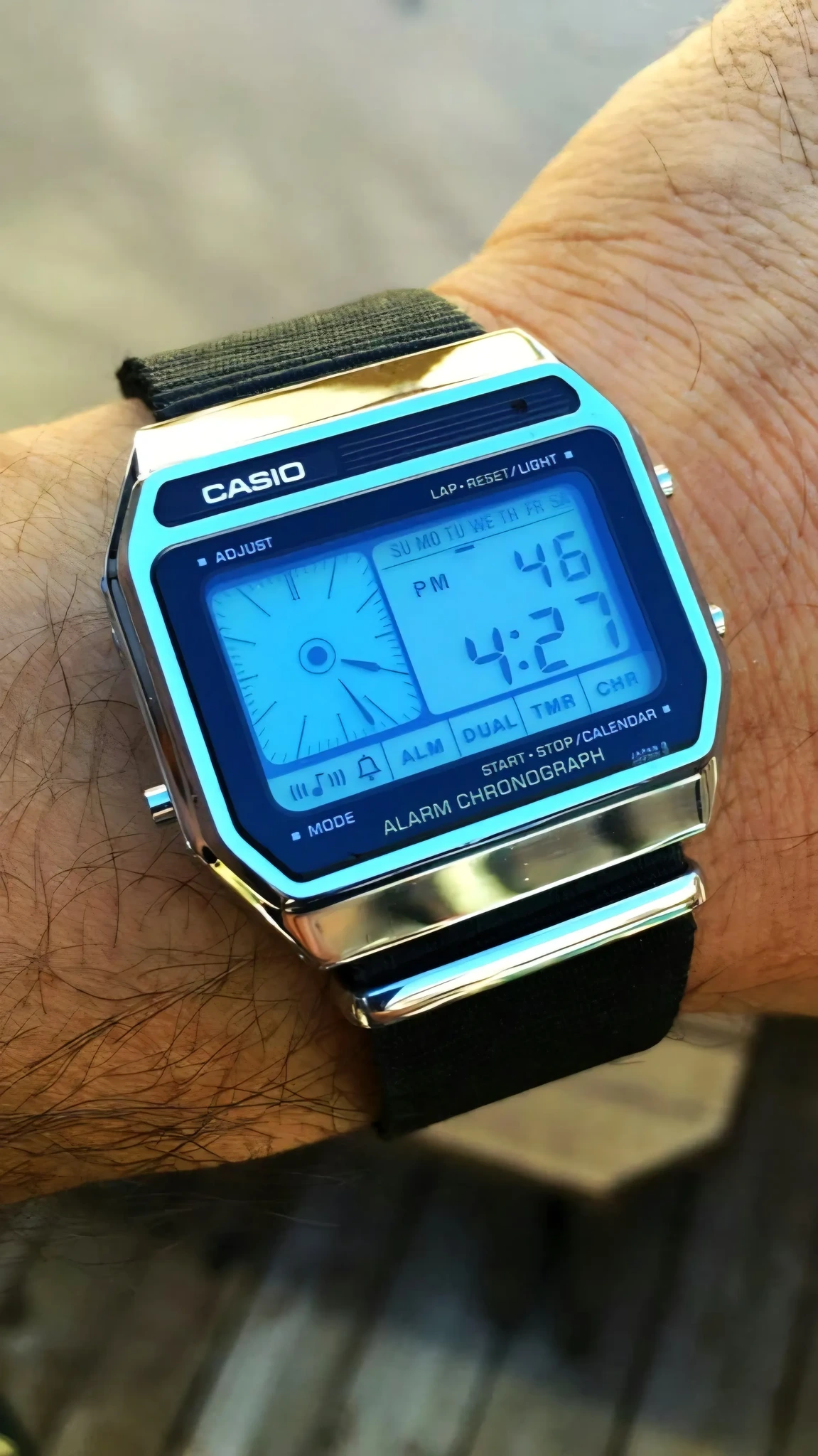 Reloj Casio AX-210 vintage con Melodías, de los años 1980s