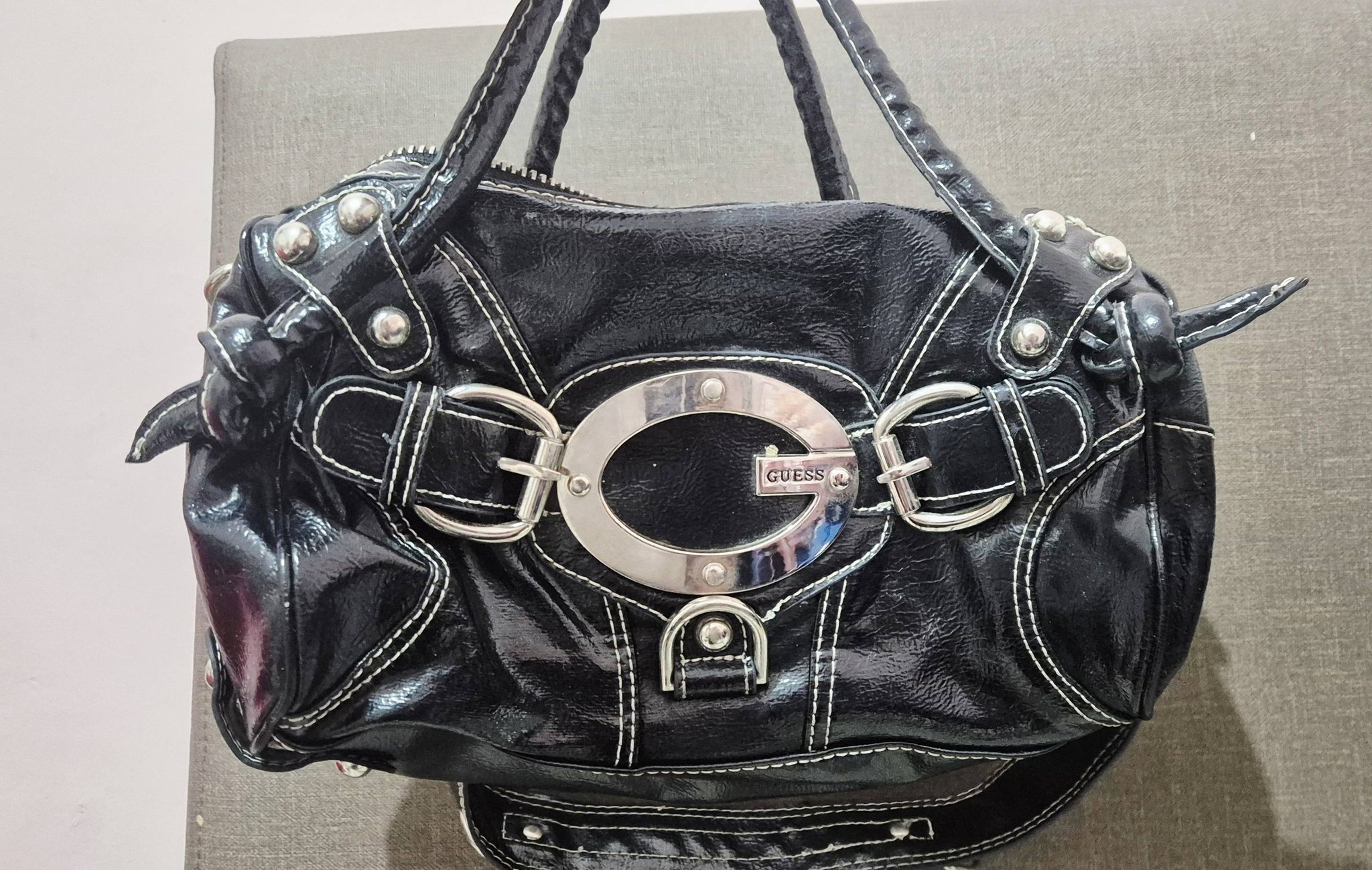 ✨ Authentic GUESS Y2K G Logo Buckle Shoulder/hand Bag 
