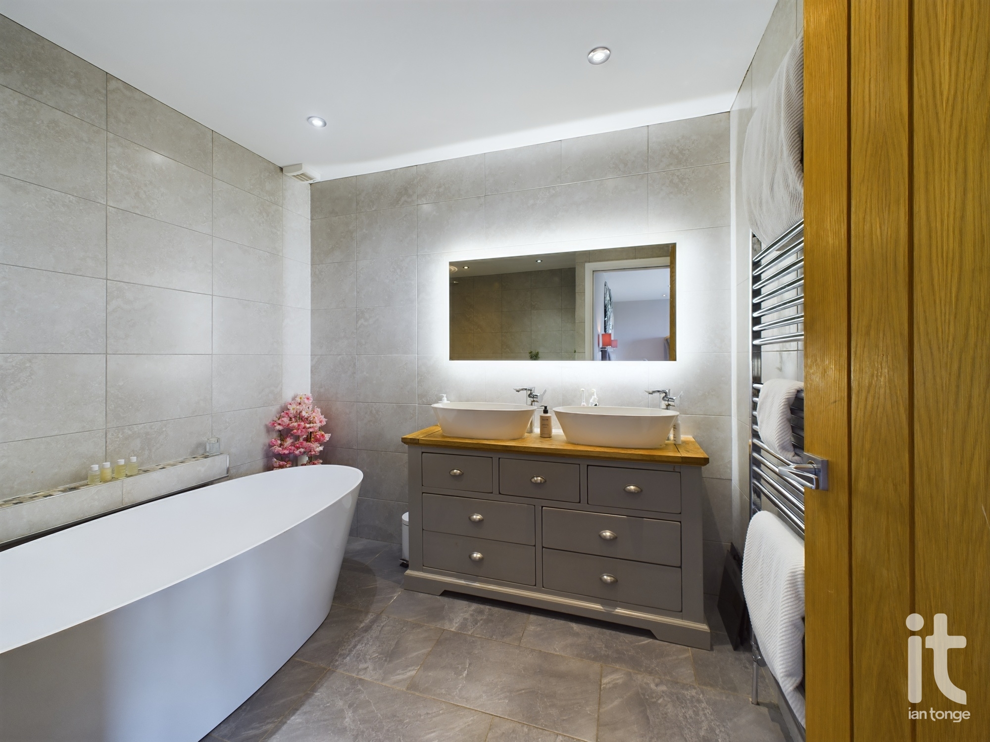 Ian Tonge Property Services | Stockport