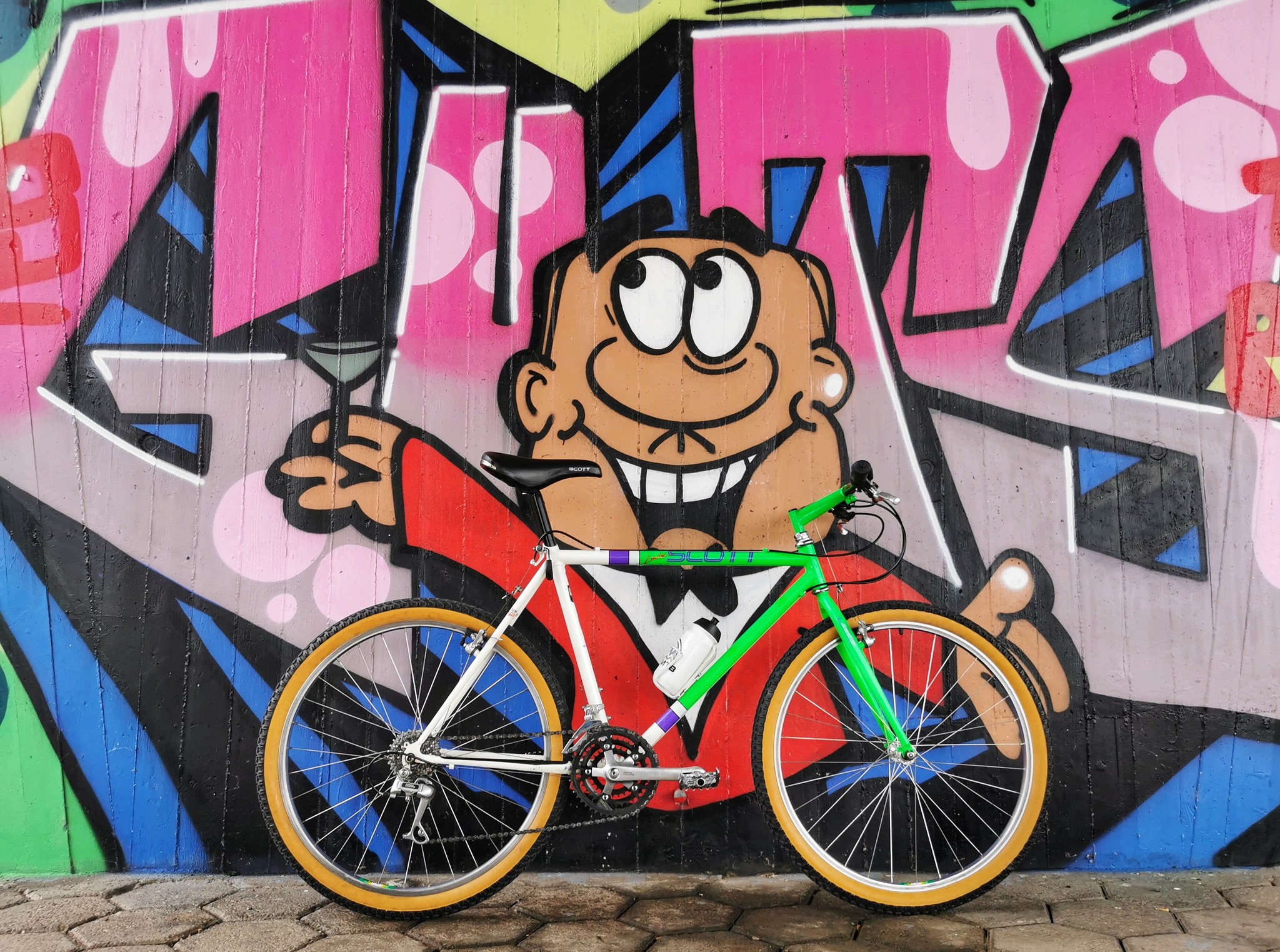 bicycle at beach artist scott 90s US Ski Team Sawtooth All Terrain Bike, Teal, 47cm/Small The frame delivers vertical compliance youll feel in its supple ride quality pedaling over harsh road surfaces Atlantic Beach artist's whimsical critters