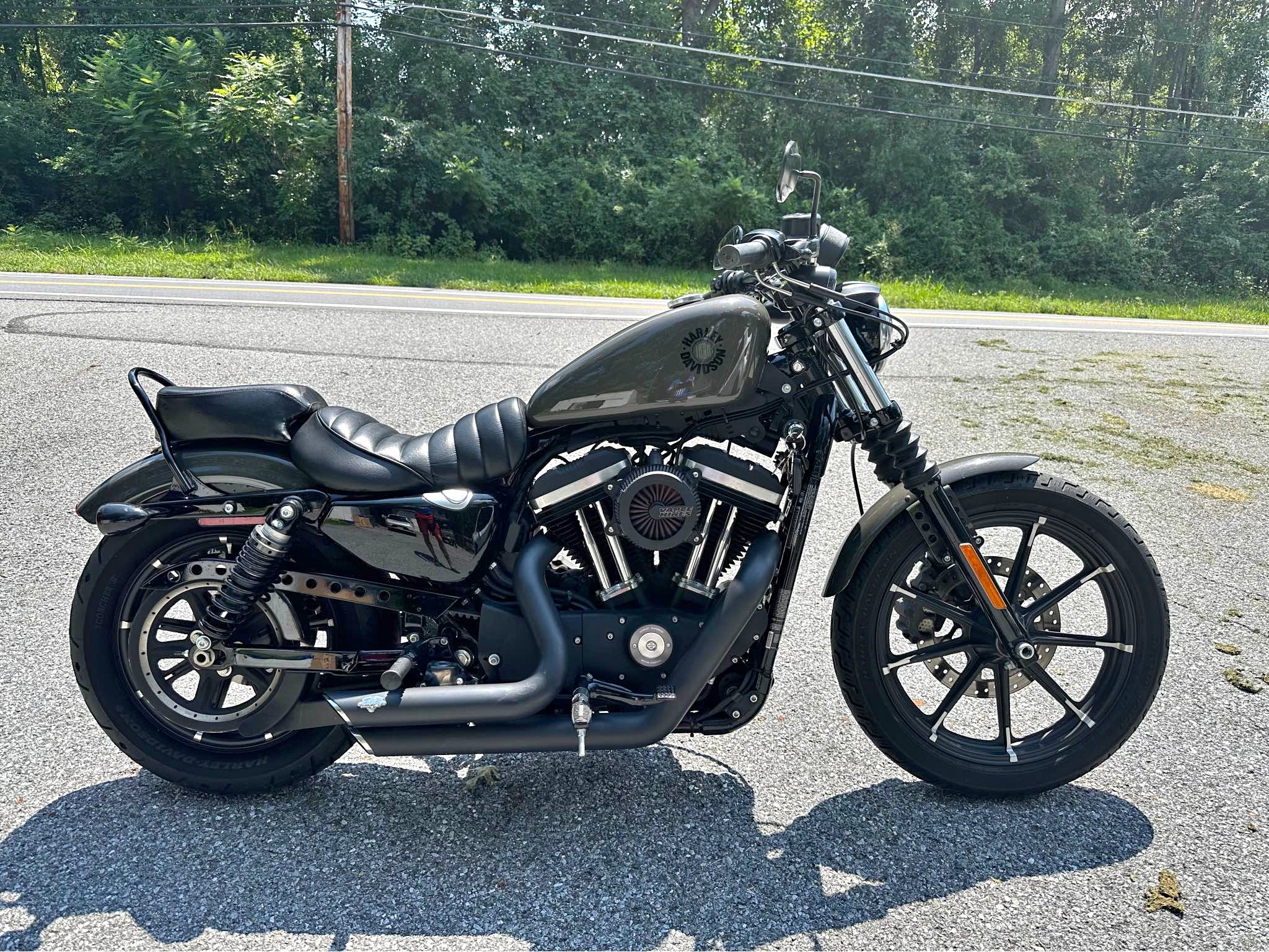 2018 Harley-Davidson sportster iron 883