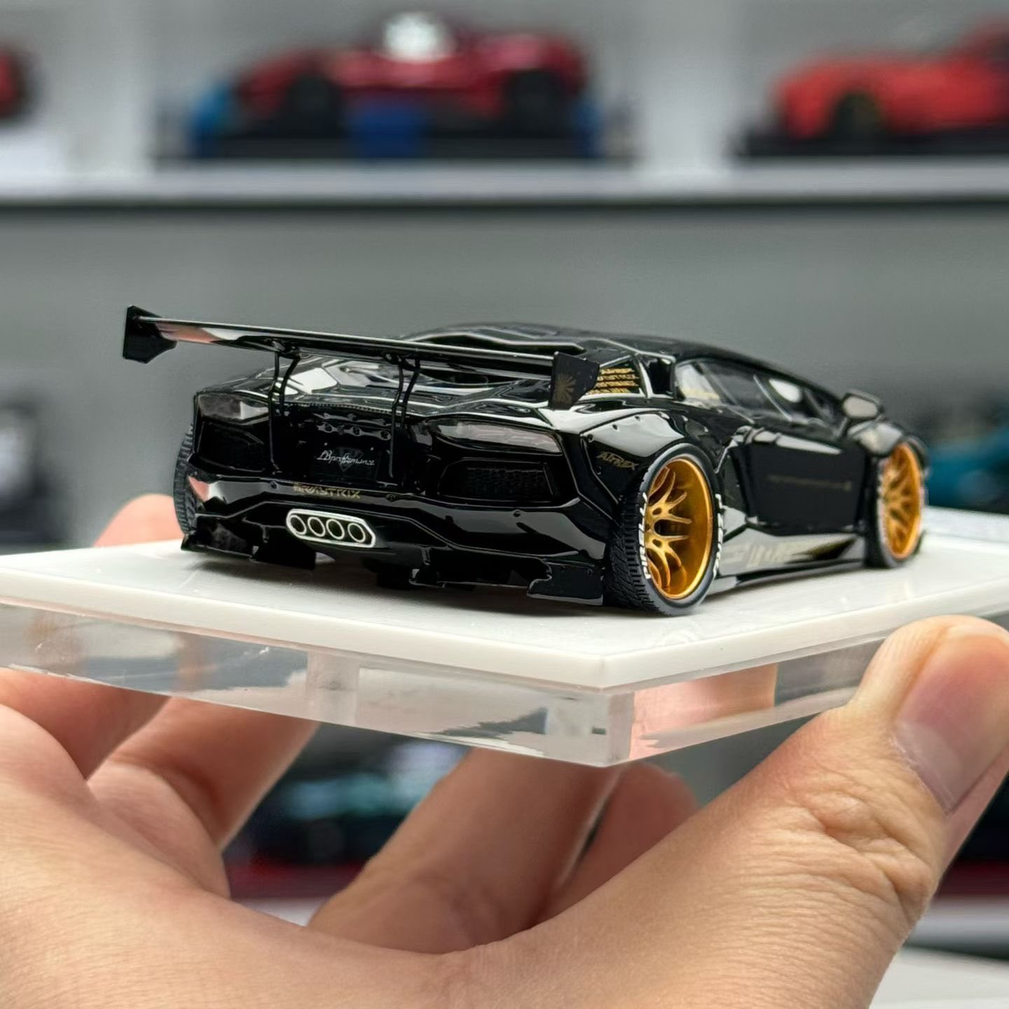 世界限定1/10Fuelme LB Lamborghini Aventador Facebook 世界限定1/10Fuelme LB Lamborghini Aventador