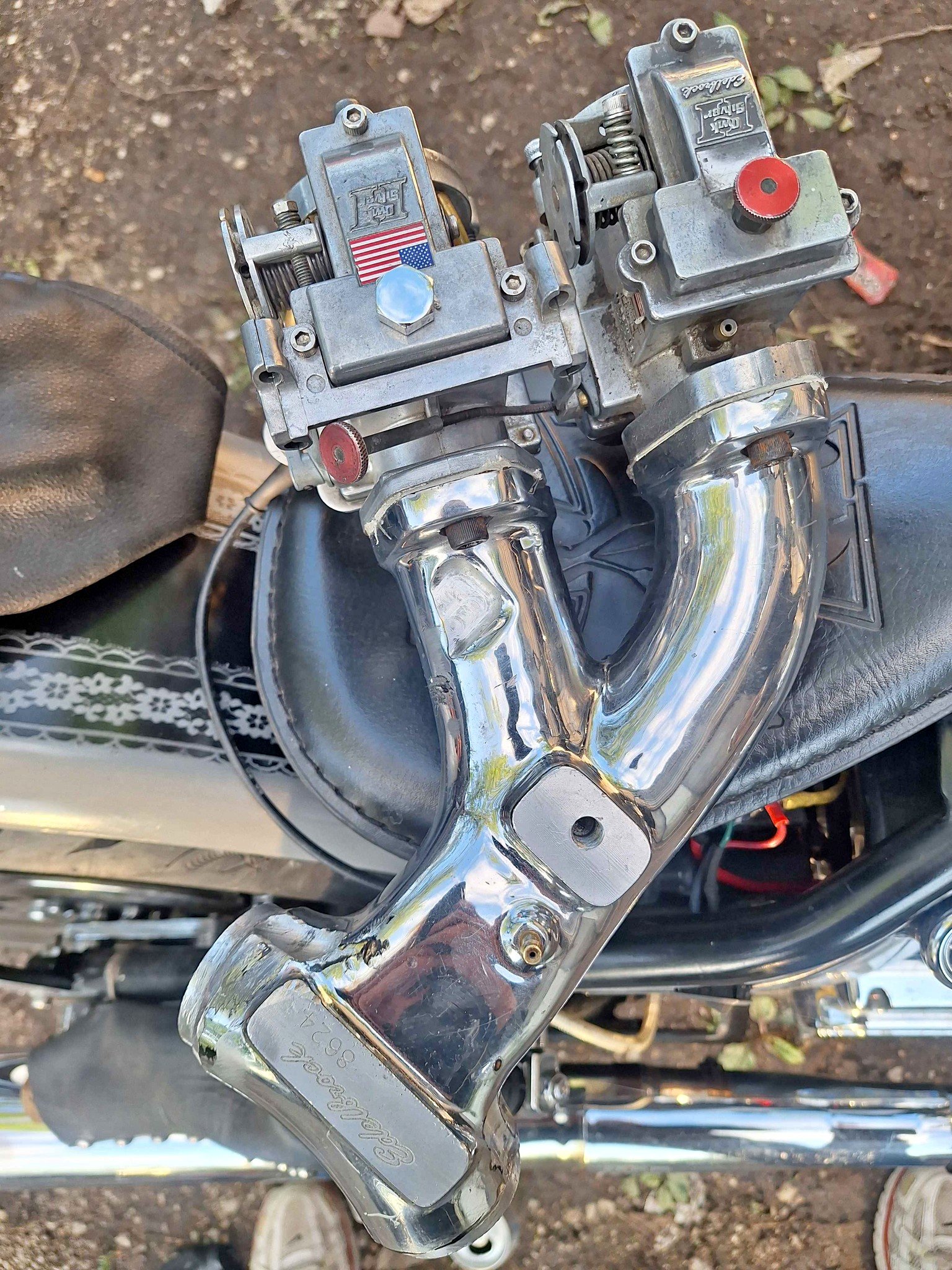 Dual Carb Edelbrock Intake - Car Engines & Engine Parts - Terre Haute ...