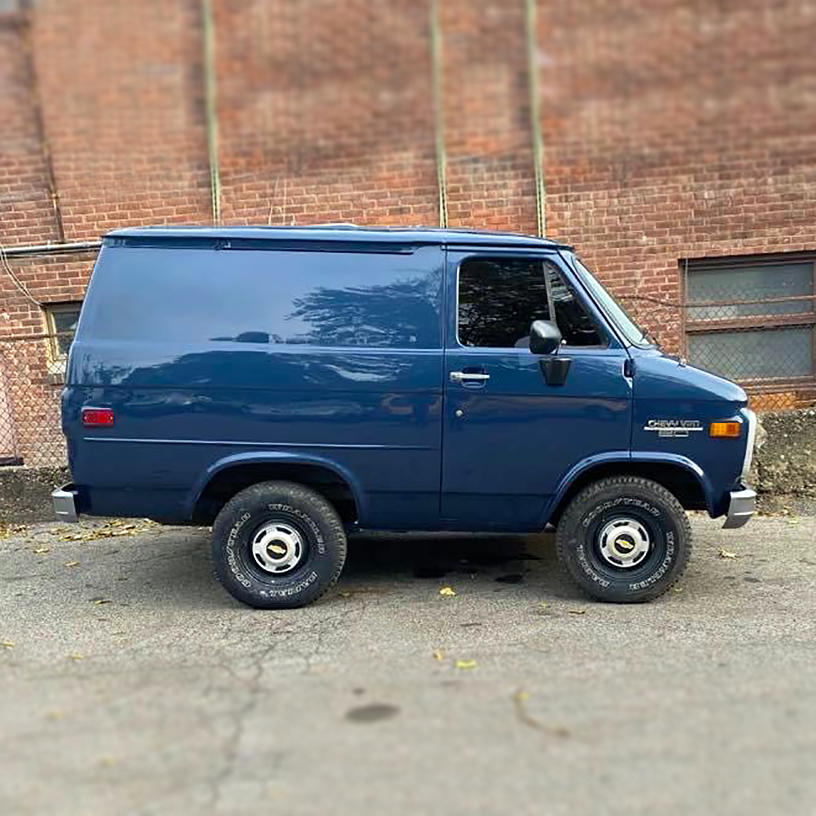 VanCult - Happy Super Shorty Van Saturday! .. #tagthevan #tagtheowner # ...