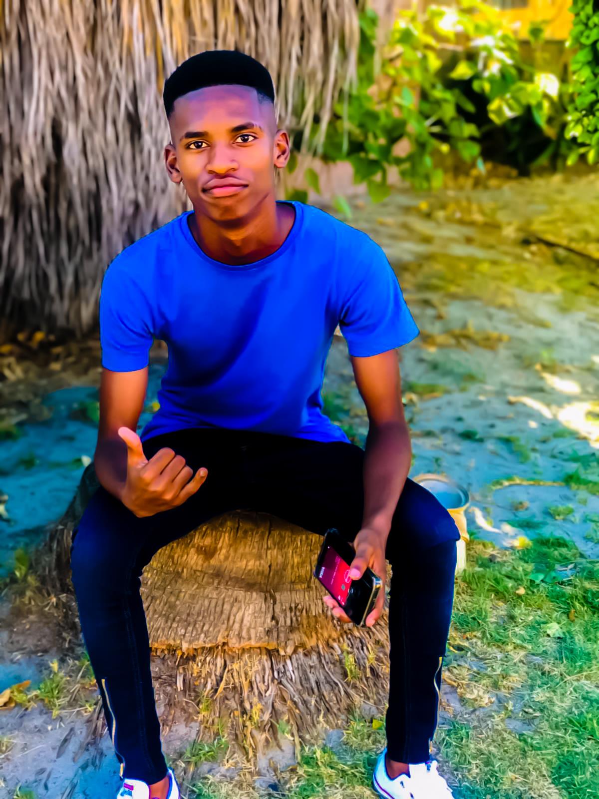 Shoun Mlatha
