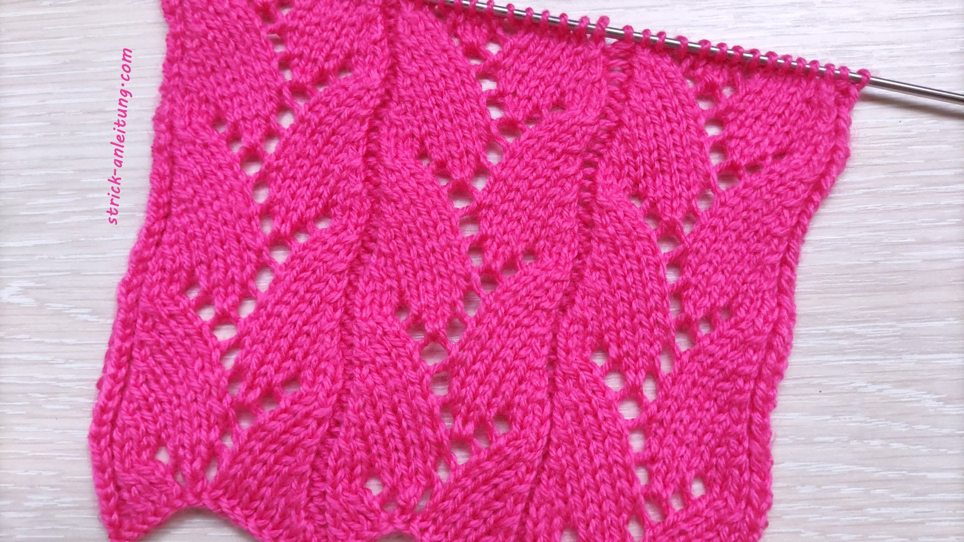 Kostenlose - Top im Ajourmuster: https://strick-anleitung.com/stricken ...