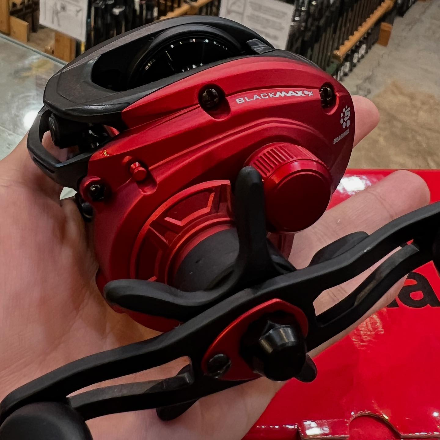 baitcaster rod and reel case Medium the same material that ABU Ambassadeur 10000 C Code, Length, Cast Weight, Rod Weight:1216277, 7ft 0in, 5-15g, 5.10oz sheild rod