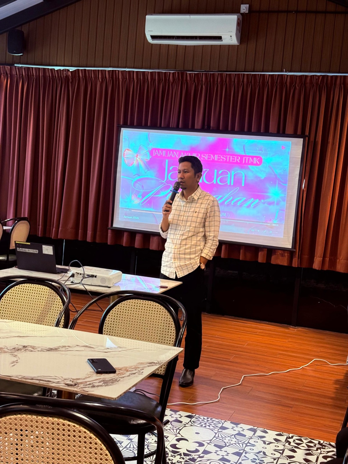 Jabatan - 𝐏𝐄𝐋𝐀𝐉𝐀𝐑 𝐉𝐓𝐌𝐊 𝐁𝐄𝐑𝐉𝐀𝐘𝐀 𝐌𝐄𝐑𝐀𝐈𝐇 𝐓𝐄𝐌𝐏𝐀𝐓 𝐏𝐄𝐑𝐓𝐀𝐌𝐀 𝐇𝐀𝐂𝐊𝐀𝐓𝐇𝐎𝐍 𝐃𝐈𝐆𝐈𝐓𝐄𝐂𝐇 ...