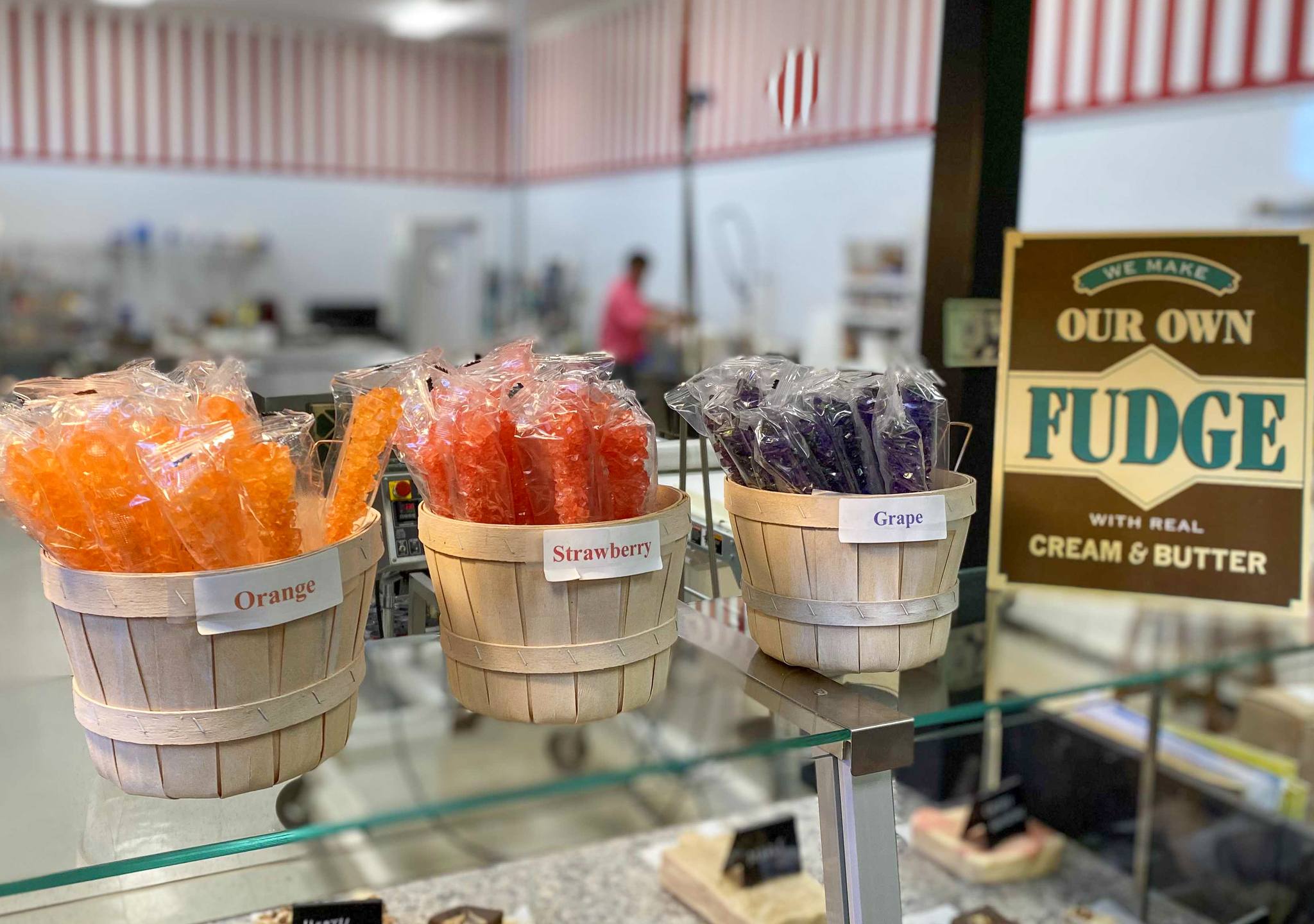 The Victorian Candy Co. has... - Yoder's Red Barn Shoppes