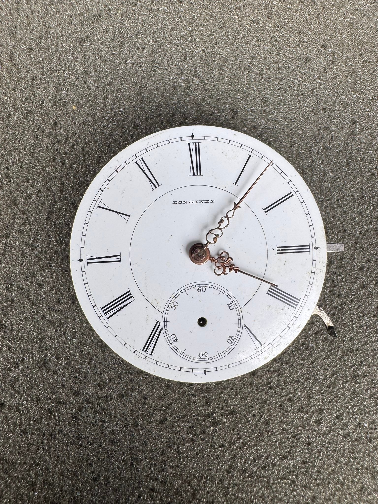 How to identify a vintage Longines movement without a serial number?