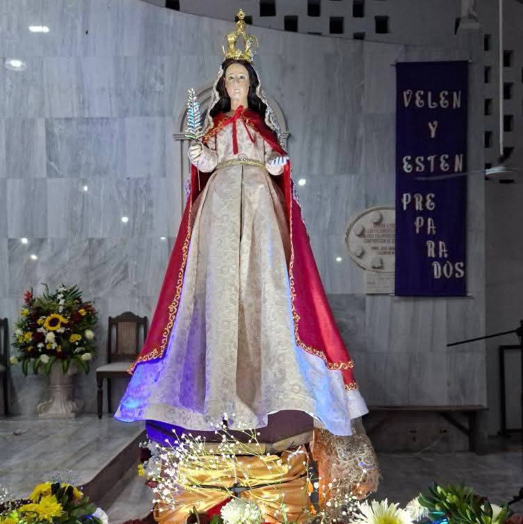 🌸👑 Hermosa coreografía de los Reyes de la Primavera y sus príncipes 👑🌸 ...