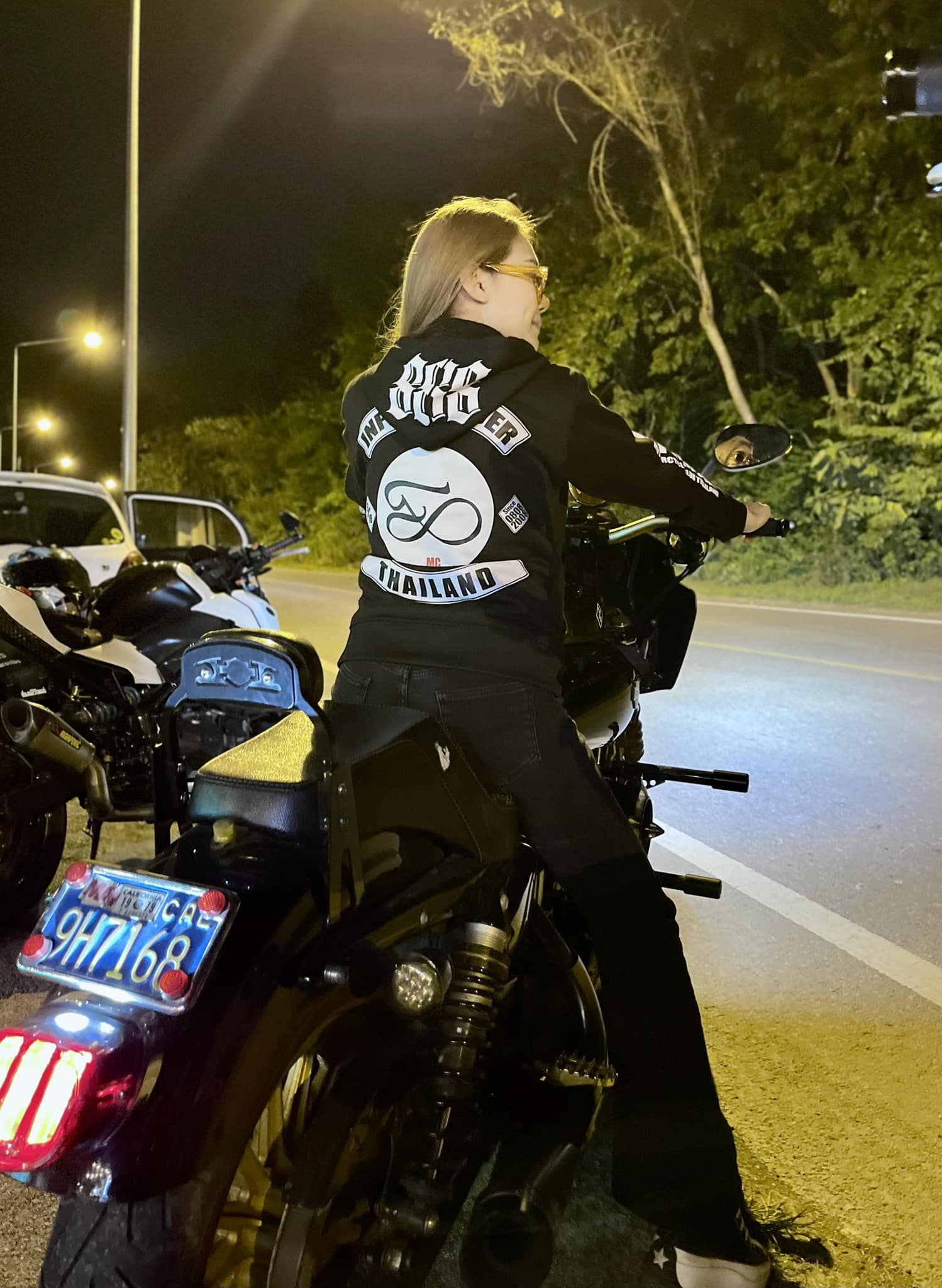 Infinity RIDER MC Thailand - Lady on Harley Davidson. ️‍🔥 Welcome To ...