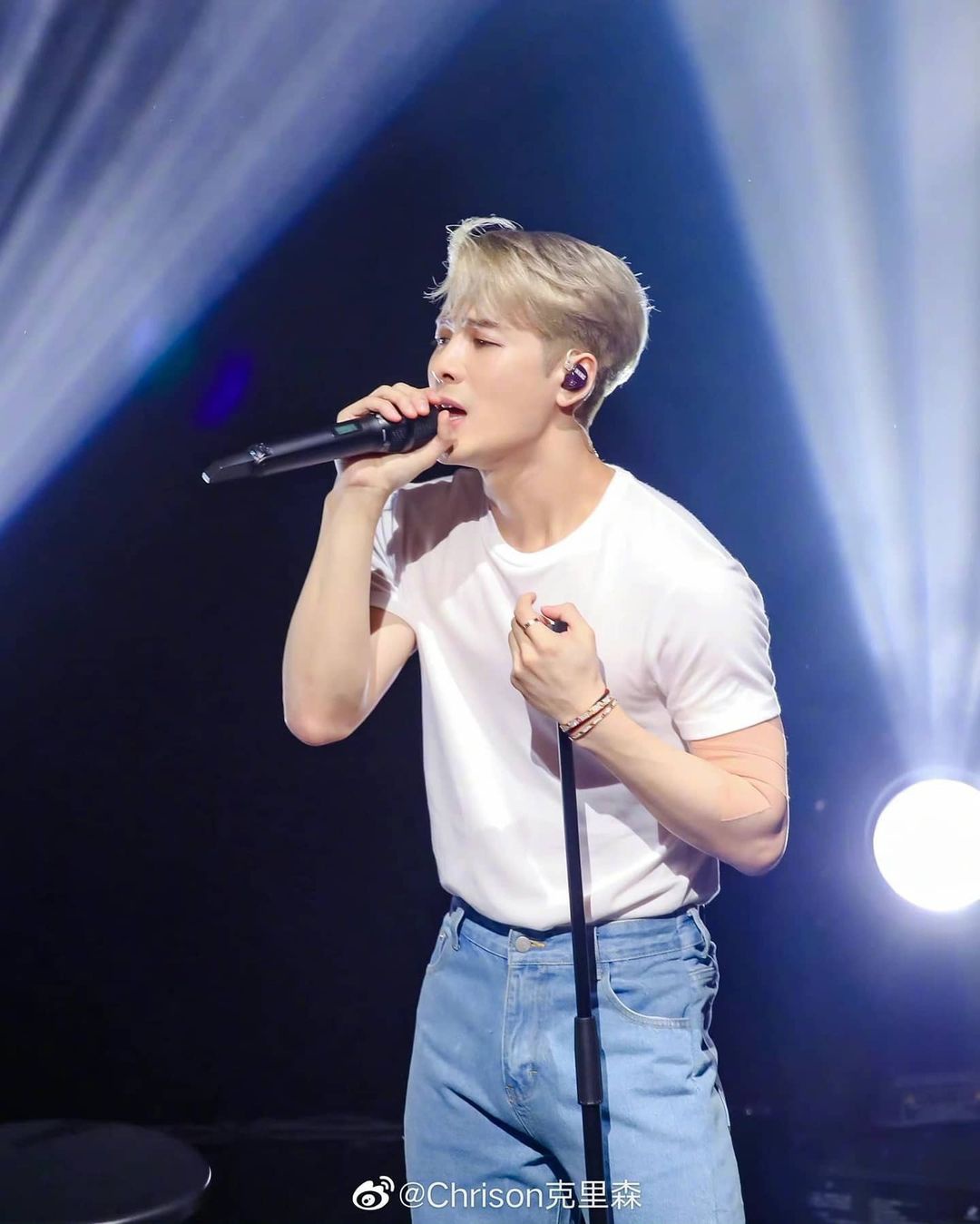 เฮียเกิดมาเพื่อเชิดฉายอยู่บนเวท... - Jackson wang 王嘉爾-Thailand