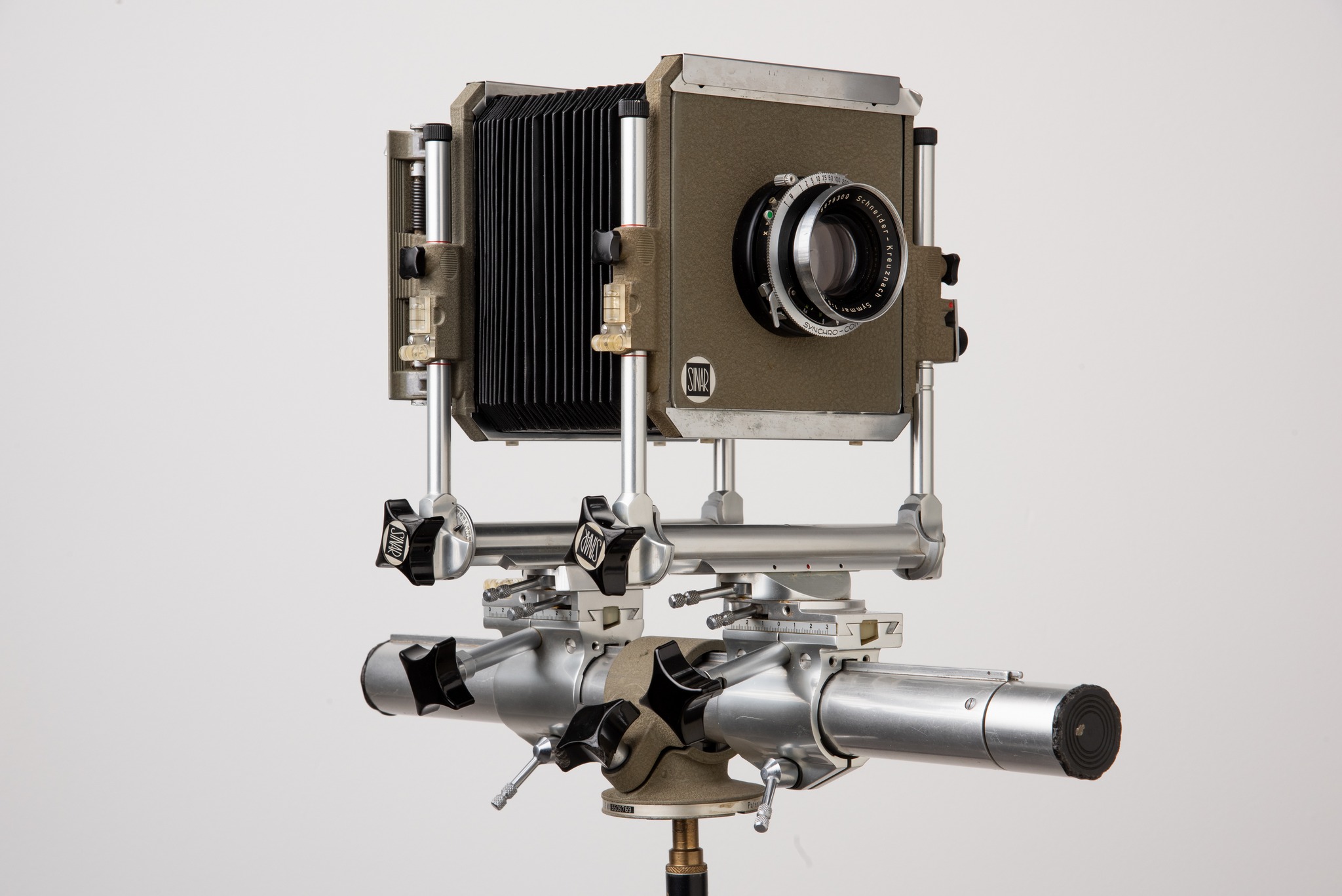 Sinar: Sinar X c1994. P2 or 4x5'' plates/film, studio camera.