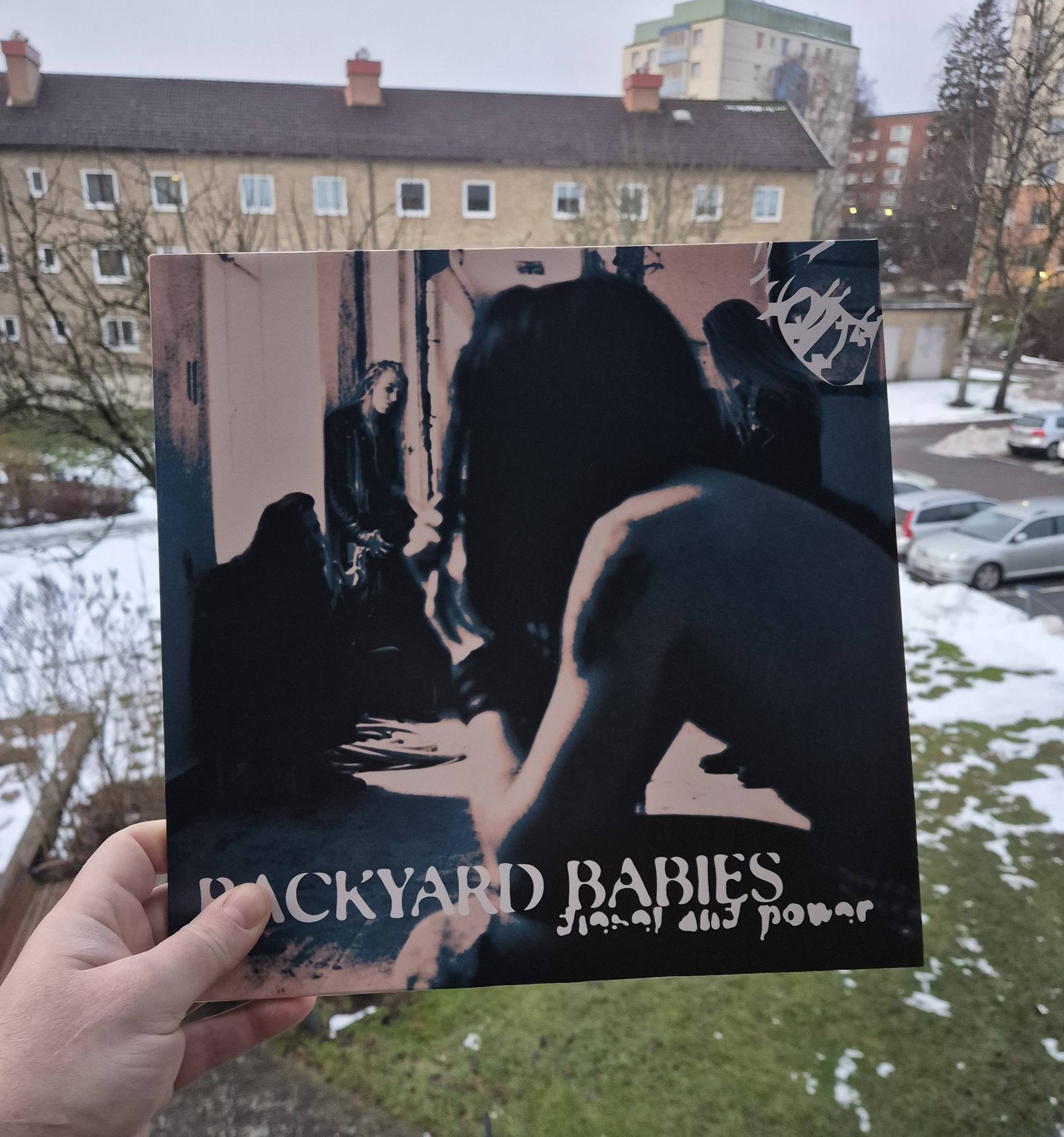 Now spinning Diesel And Power by Backyard Babies. Great music from 