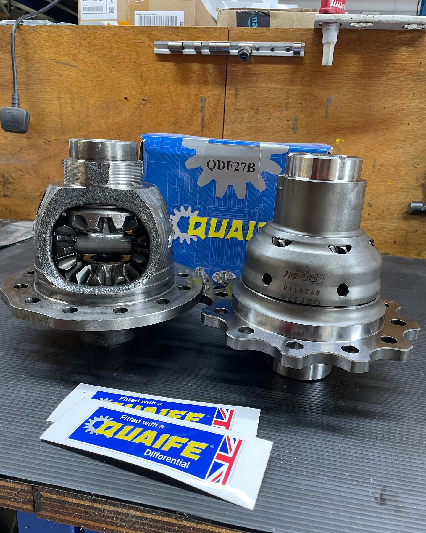 Quaife ヘリカルLSD デフ　W204 C204 C63AMG Mercedes w204 C63 AMG in today for a Quaife LSD upgrade