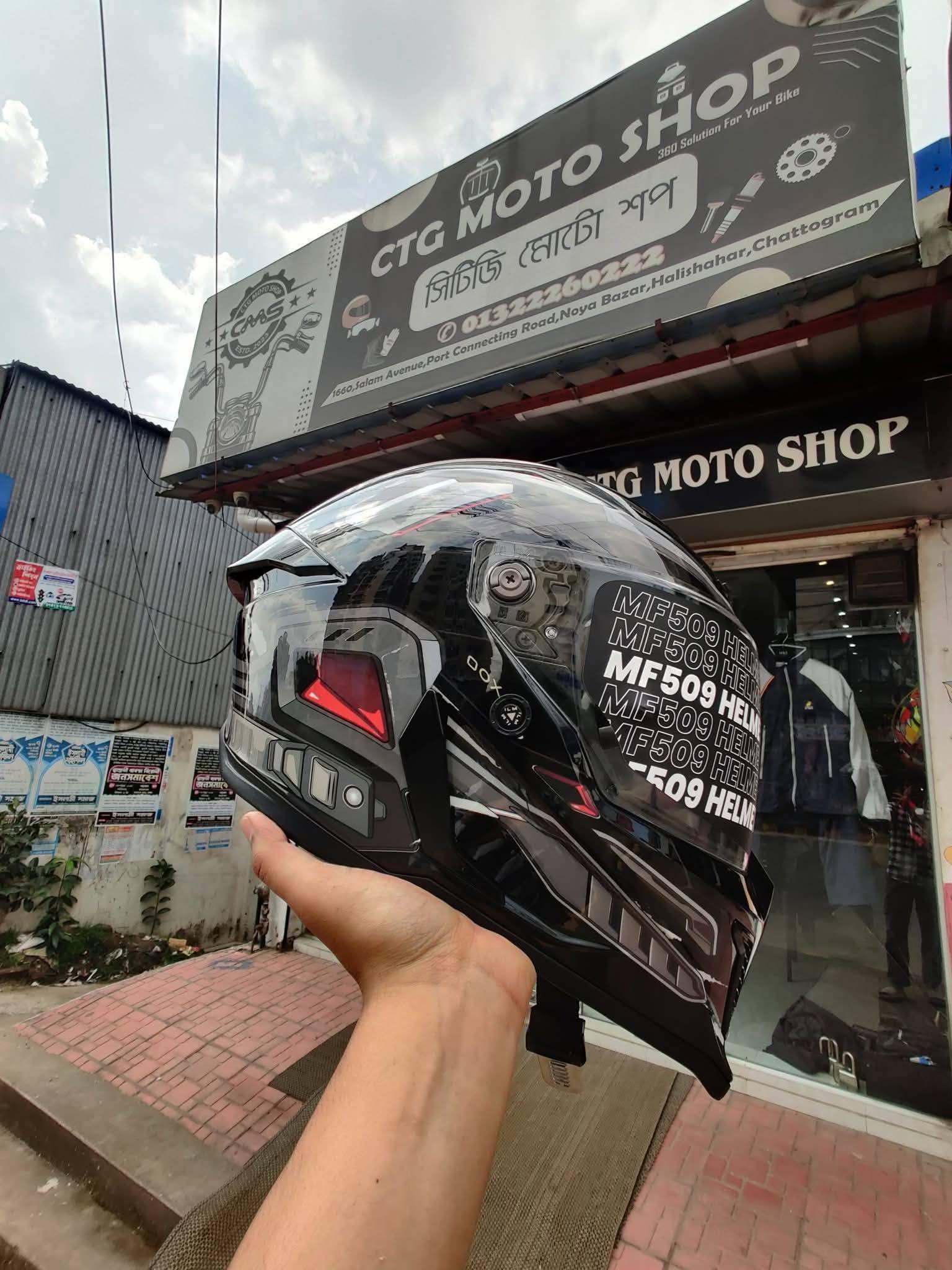 cyborg style ls2 helmet SMK-Agnar Full Face Helmet-Gold Chrome MA 267  Riders Junction Made of 6K carbon fiber or forged carbon fiber     