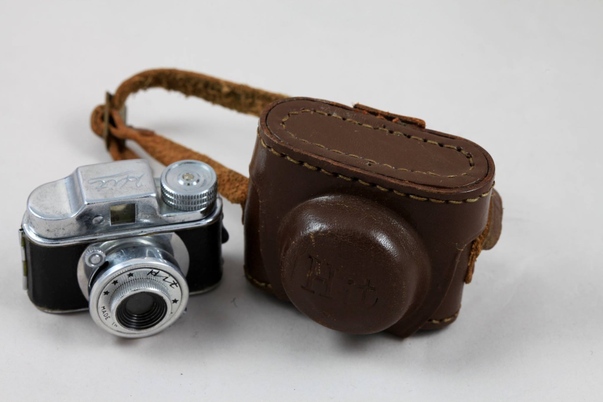 BELL 14 miniature Hit type camera from Japan