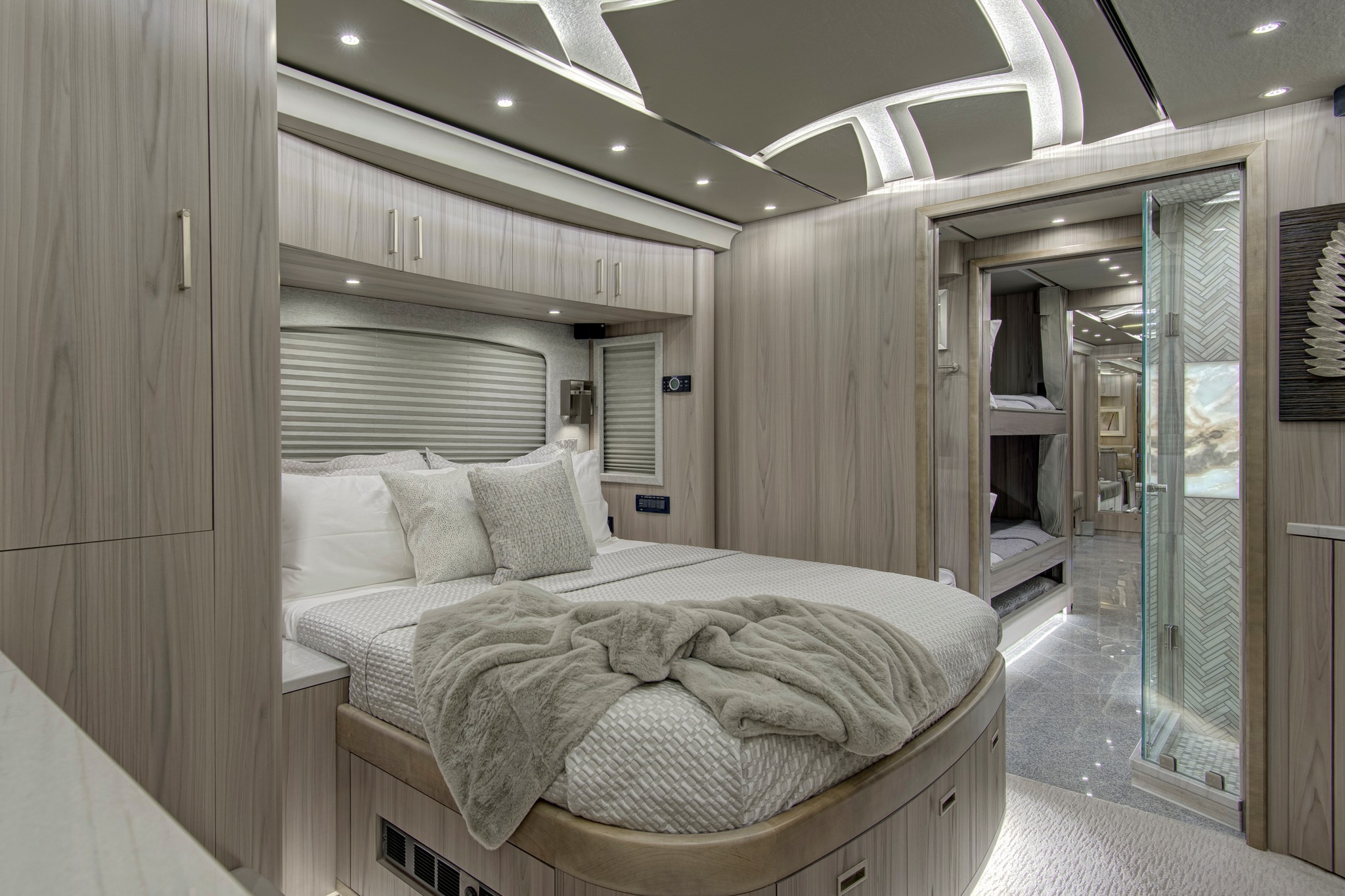 Luxury coach rentals for musicians and groups