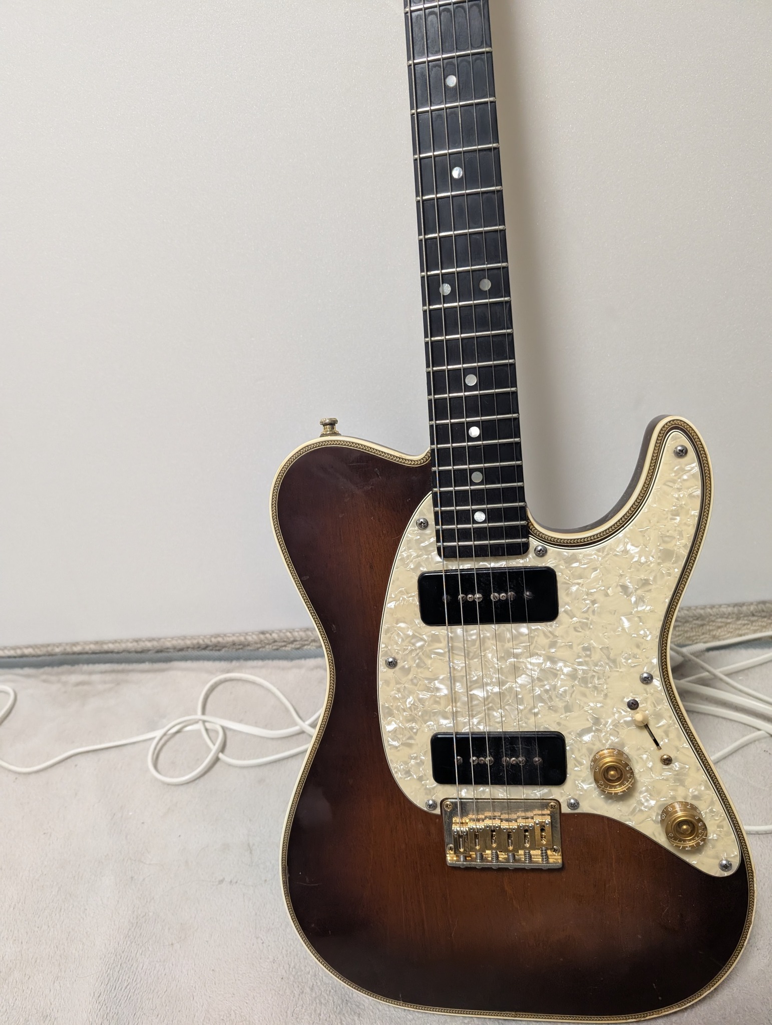 どなたか知ってる方いらっしゃいますか？ バレーアーツのGuitarです