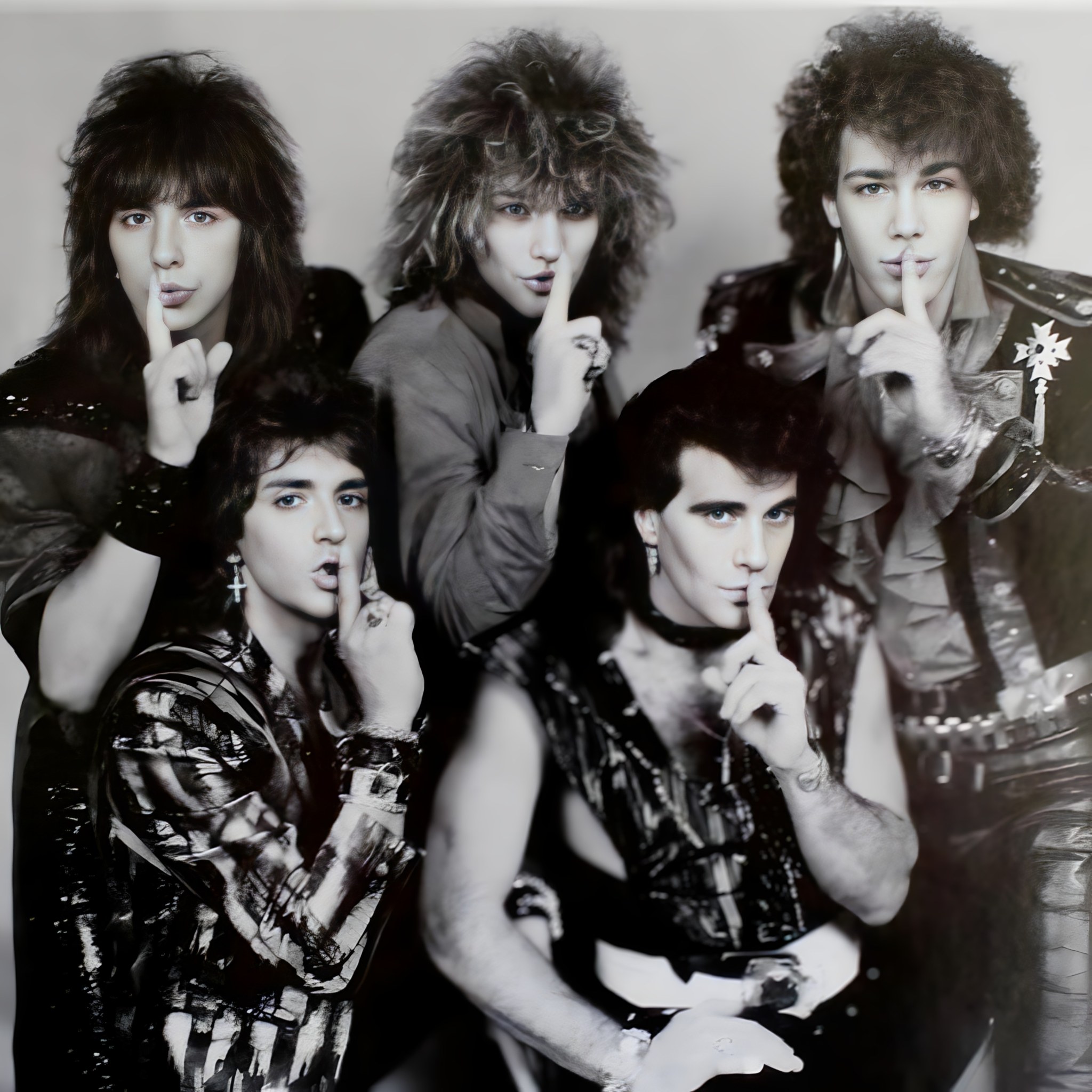 pre-order Bon Jovi CDs and Vinyls TODAY ???? link in bio 