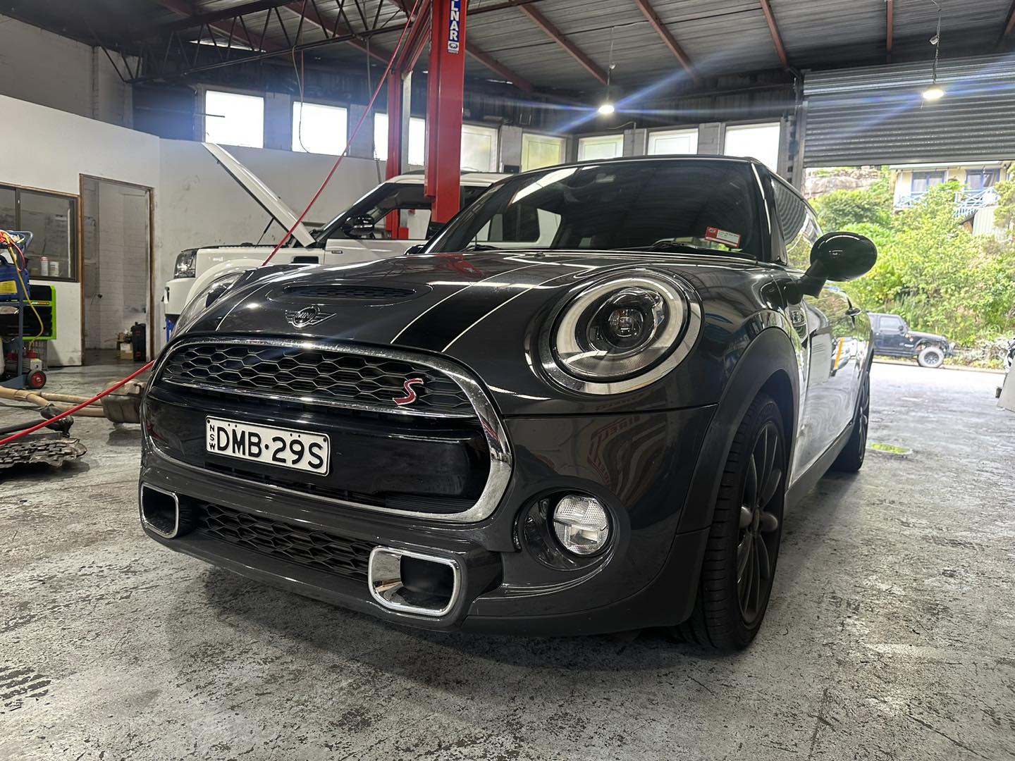 GDL - Do not be fooled by the look of this car. We all know the mini ...