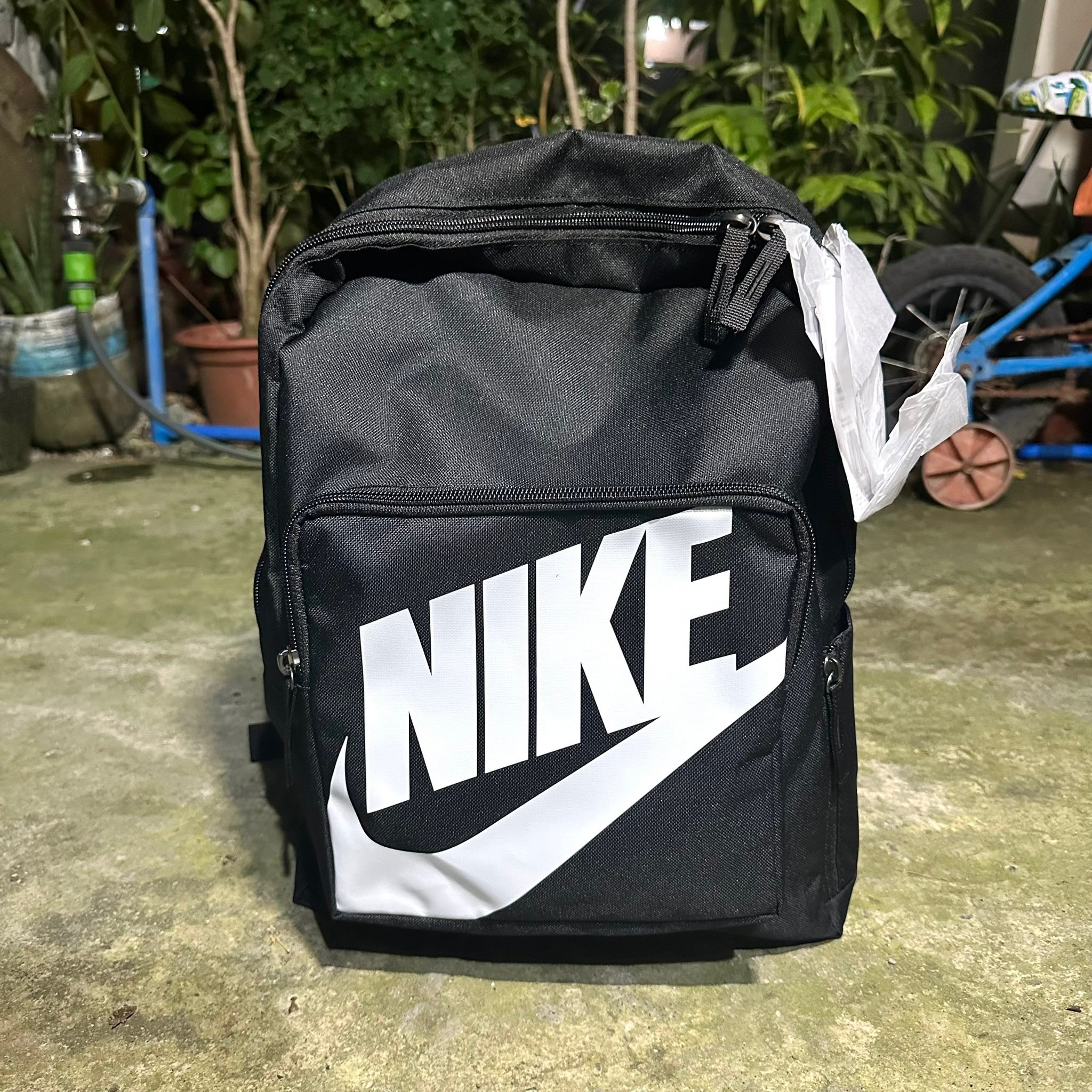 nike 16l backpack Buy Classic (16L) Online in Nepal With its sleek and modern design Nike Utility Speed Backpack (27L)