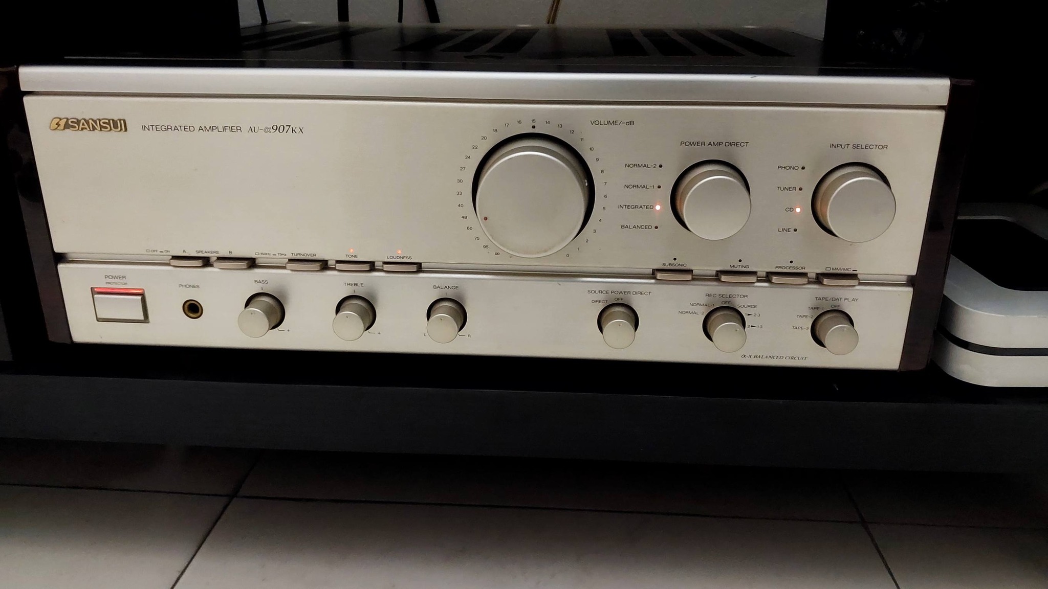 Sansui AU-907KX 160 watts @ 8 ohms Made in Japan